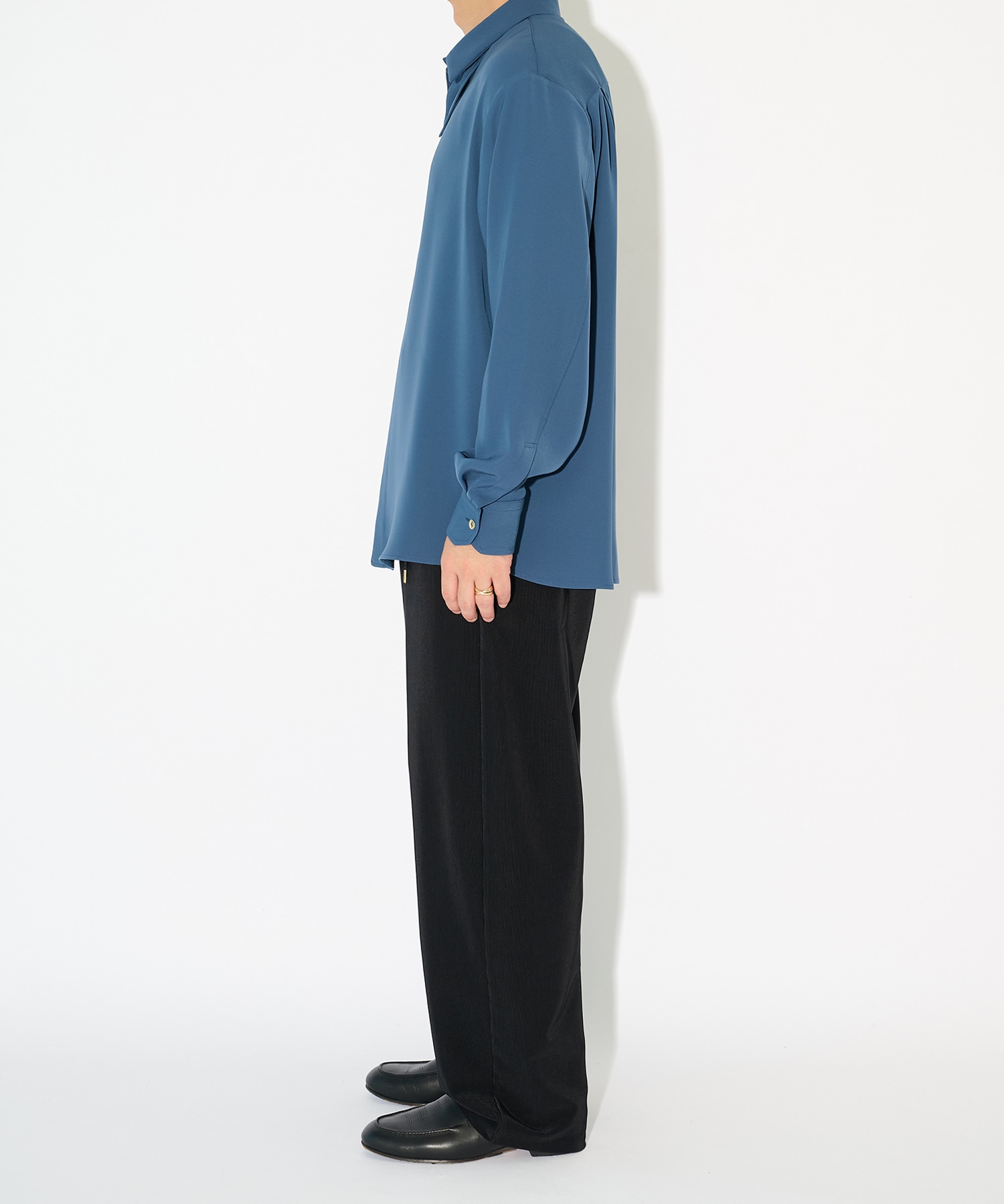 Double Satin Minimal Chin Tab Long Sleeve Shirt CULLNI