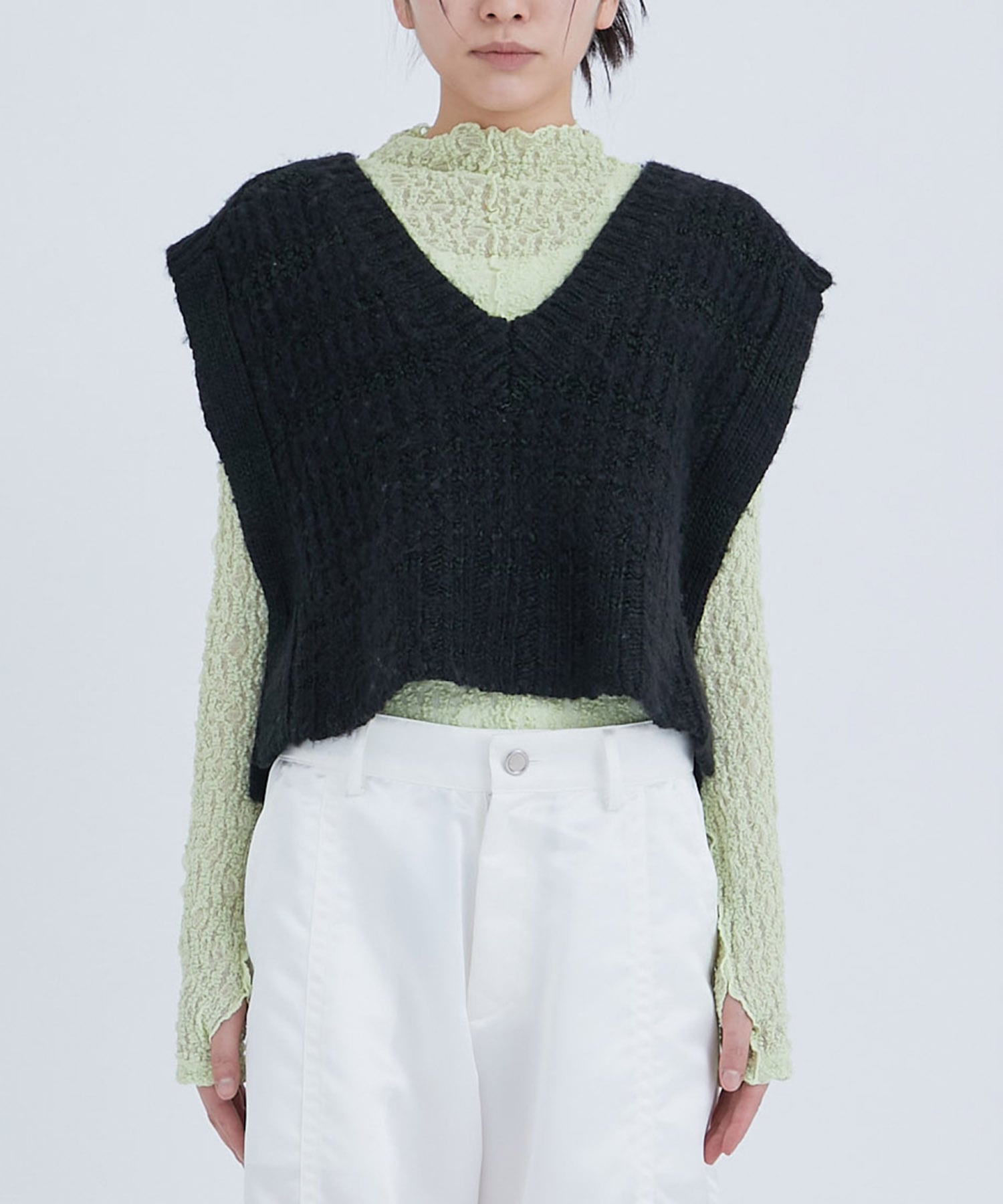 Chanky Yarn Knit Vest STUDIOUS