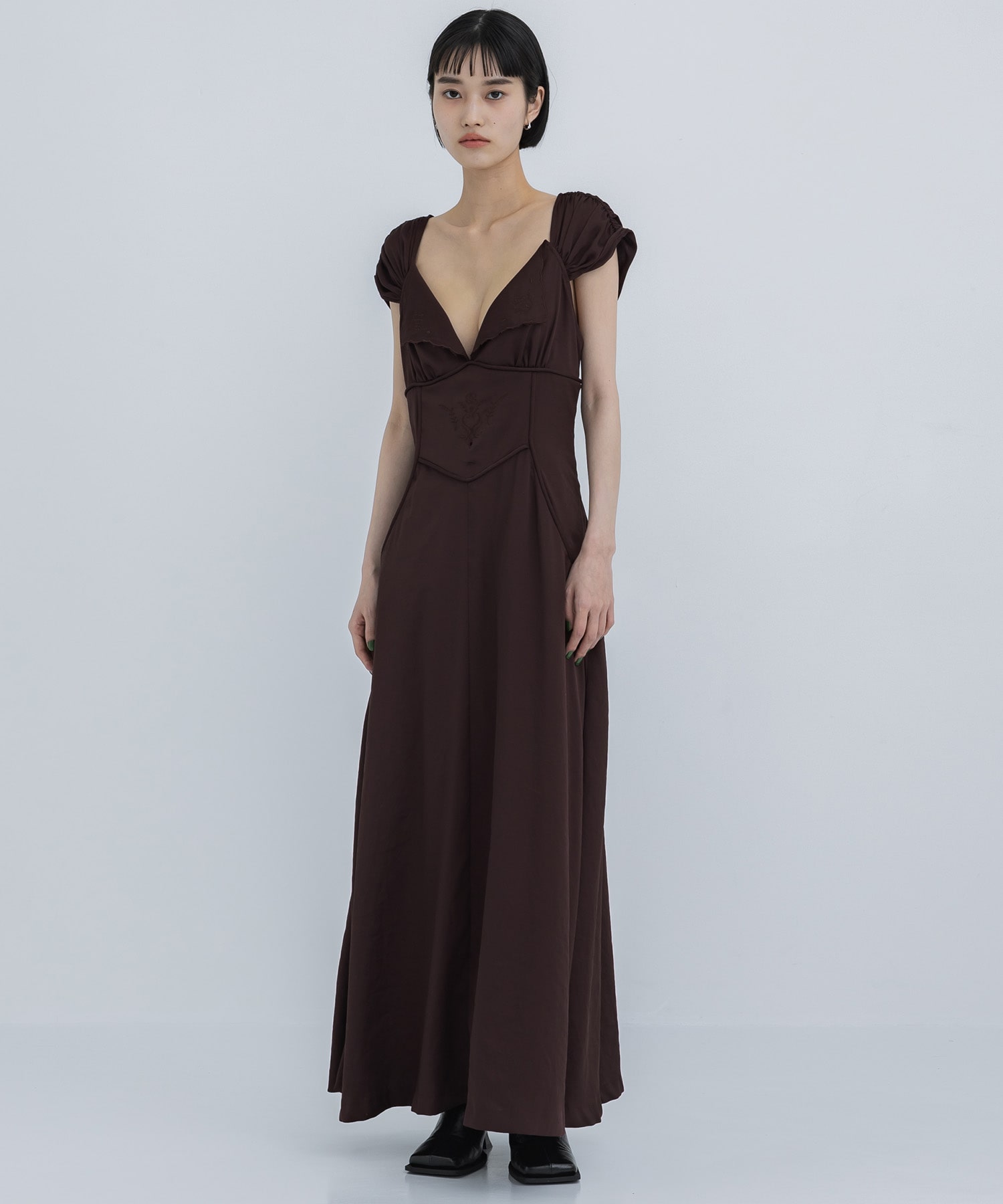 EMBROIDERED V-NECK MIDI DRESS FETICO