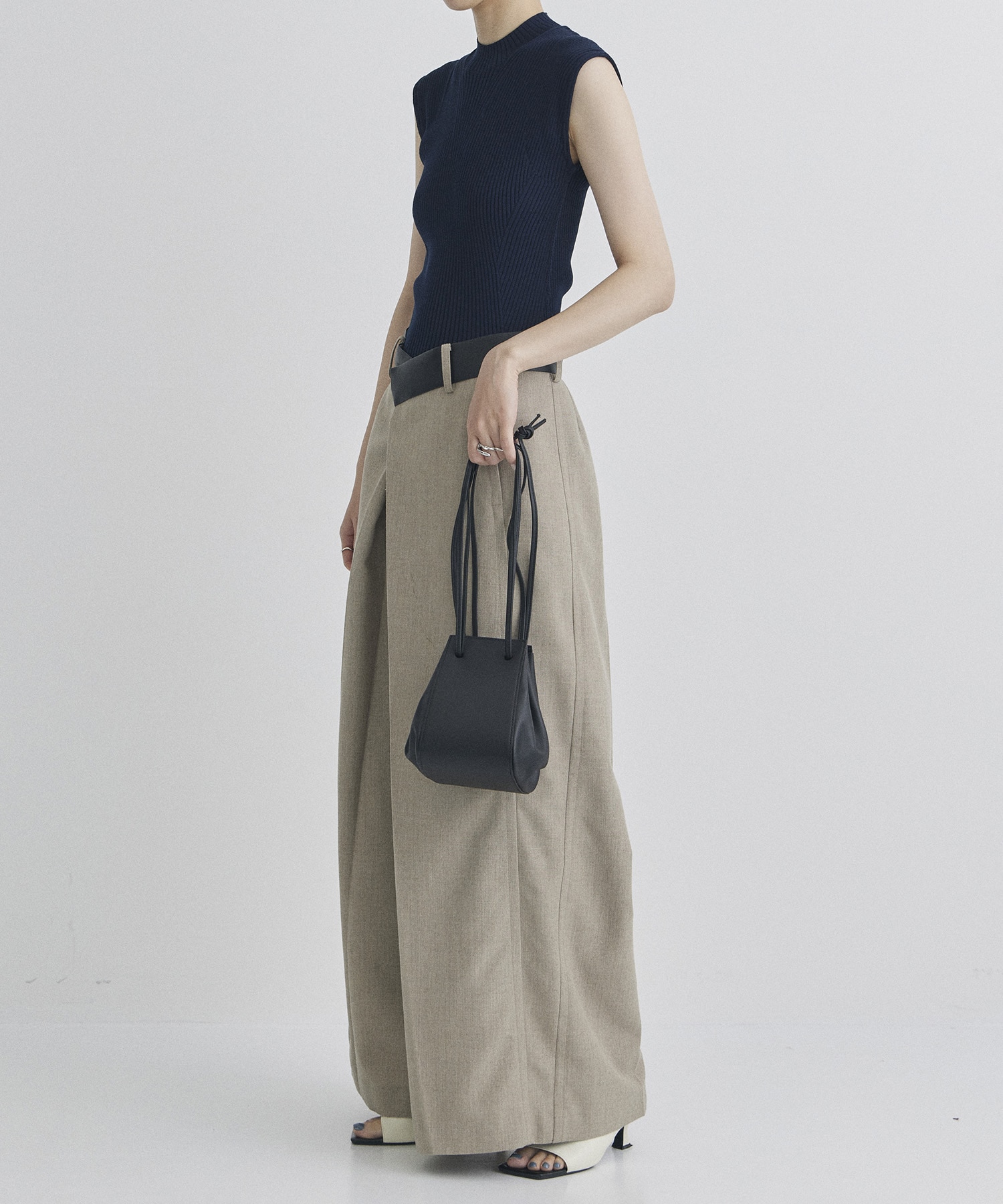 別注レザー巾着BAG COURTNEY ORLA