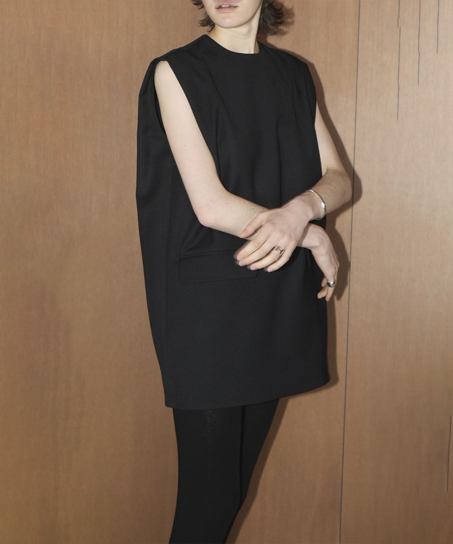 SLEEVELESS LONG COCOON TOPS CLANE