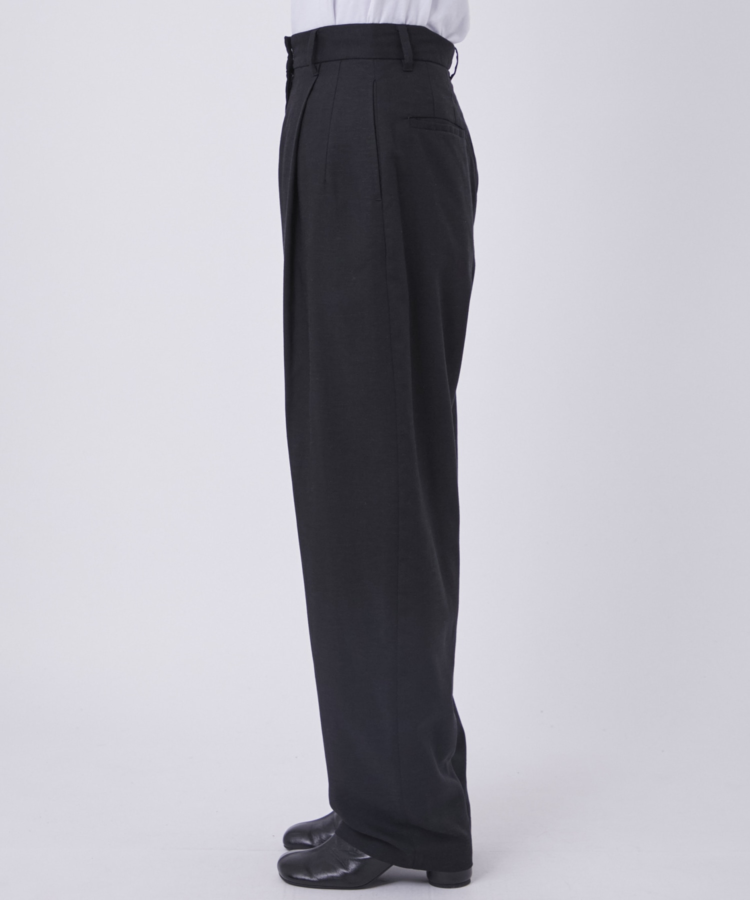 CURVE LINE PANTS CLANE
