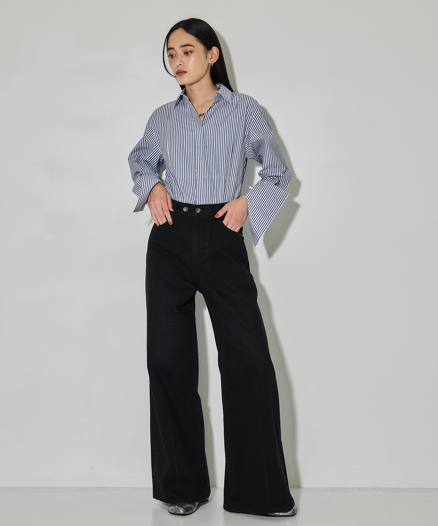 Straight Flare Jeans STUDIOUS
