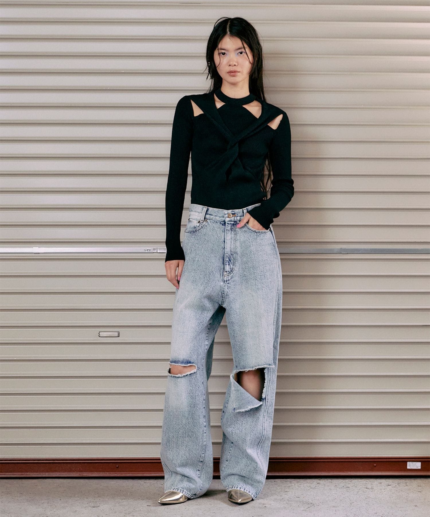 KNEE CUTTING DENIM PANTS THINGS THAT MATTER