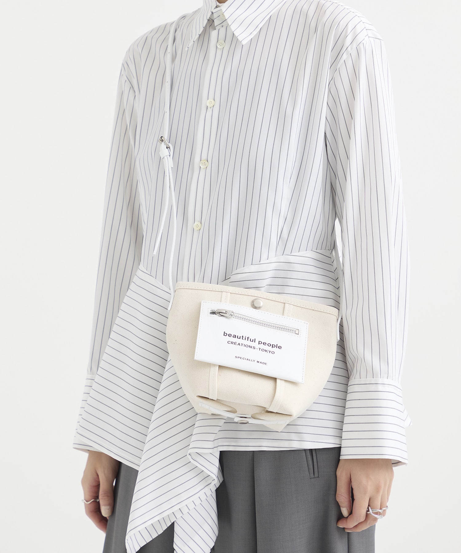 lining logo pocket mini shoulder bag beautiful people