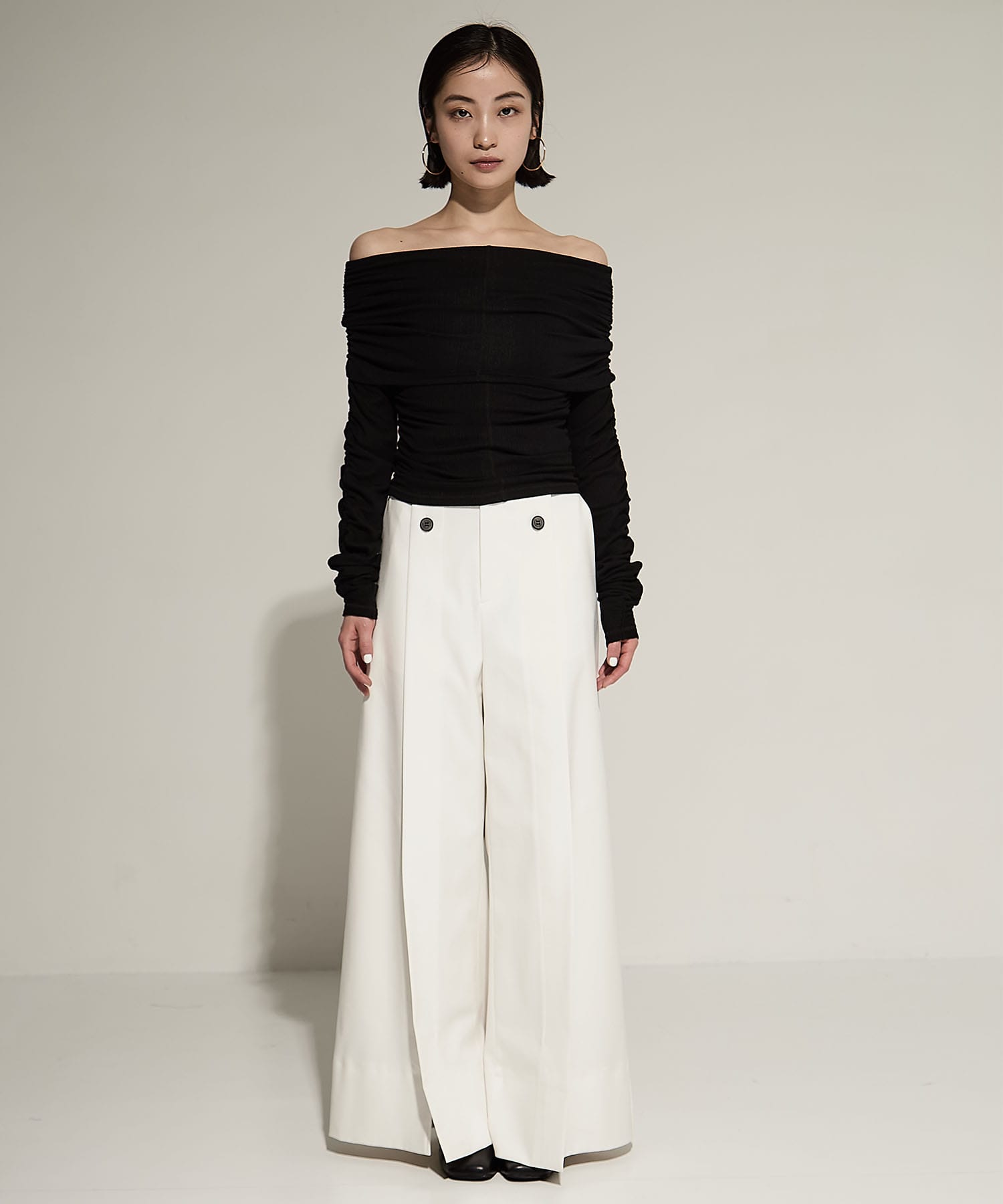 Washable Silk Cotton Offshoulder STUDIOUS