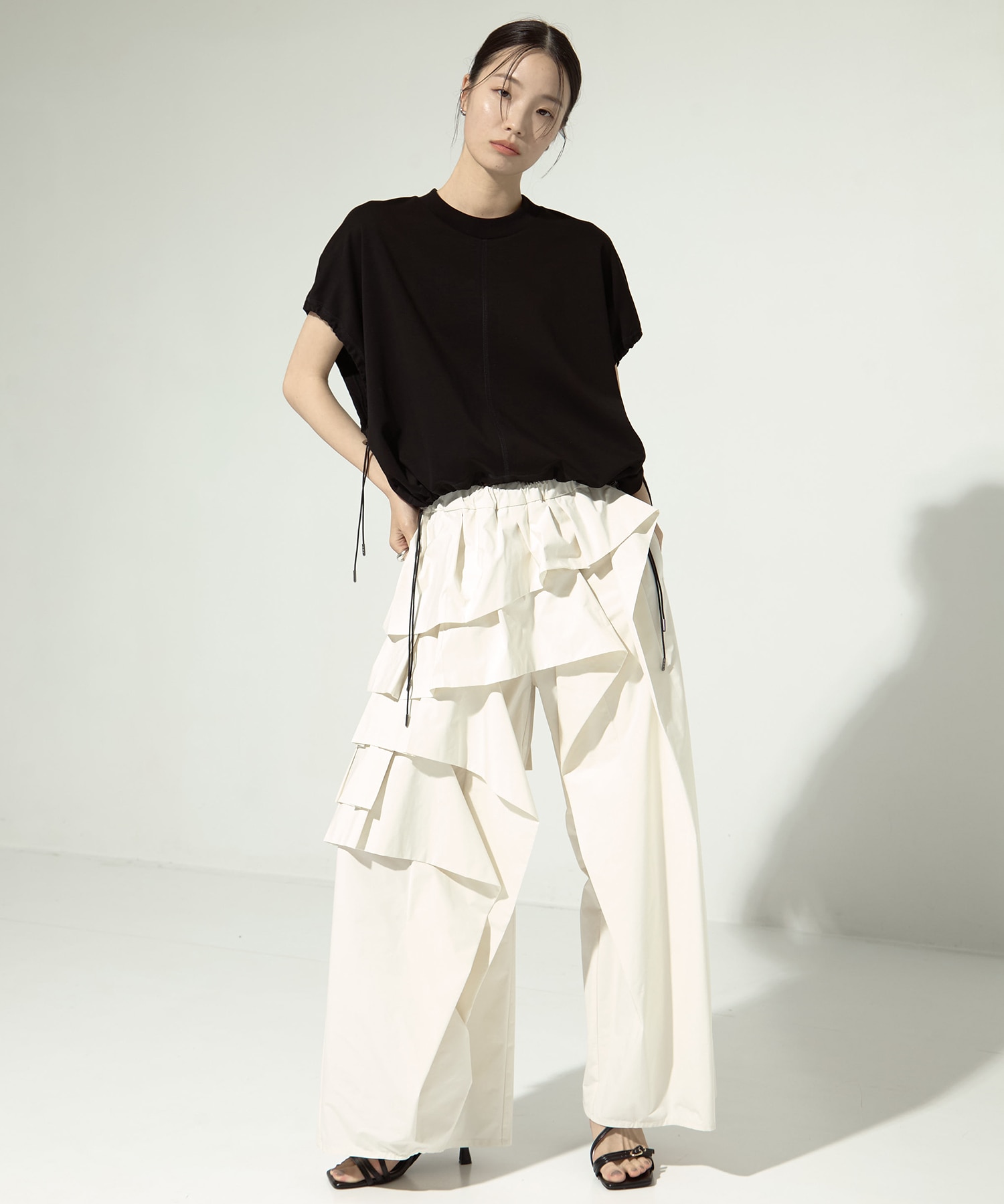 別注RUFFLE PANTS TAAKK