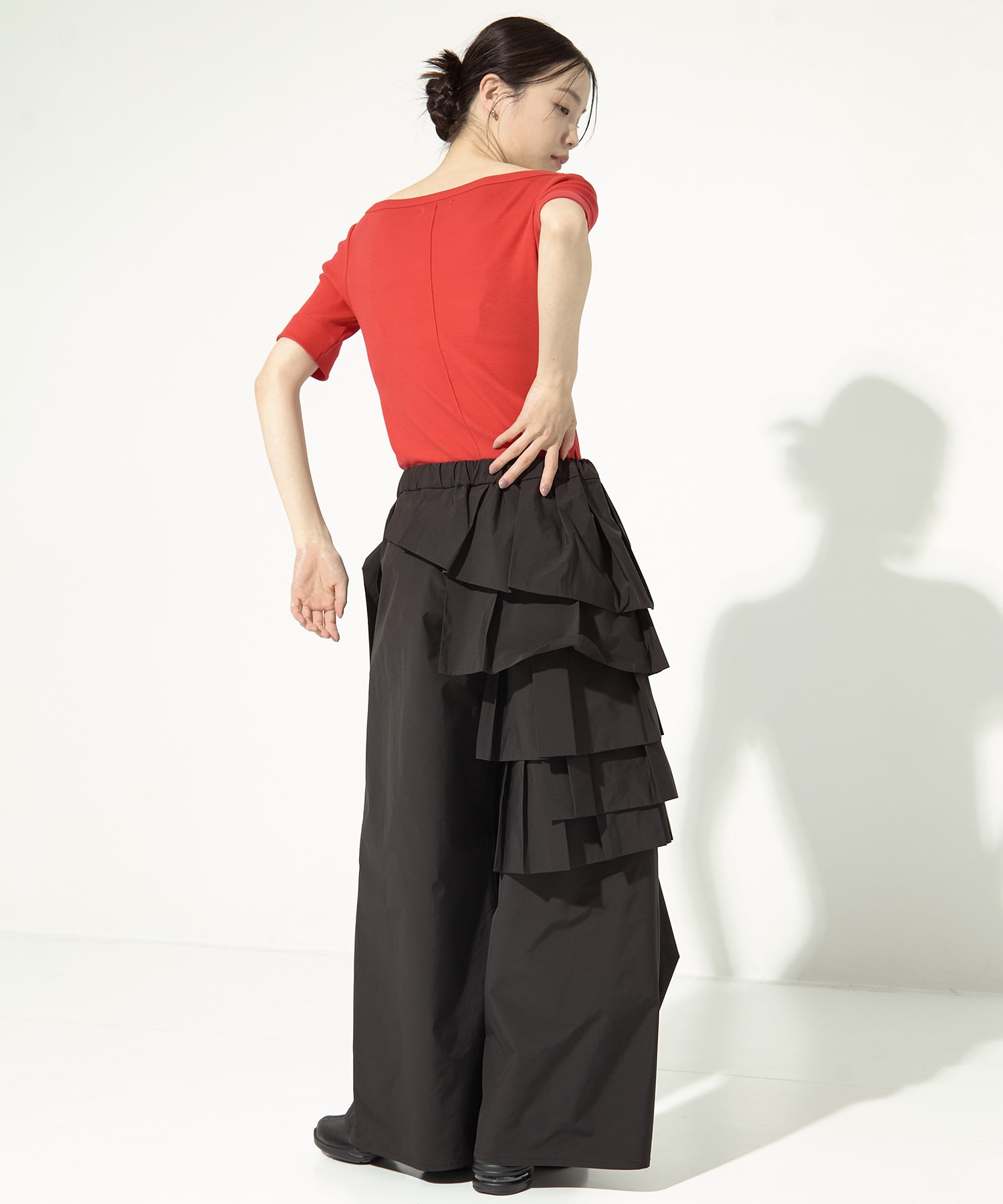 別注RUFFLE PANTS TAAKK