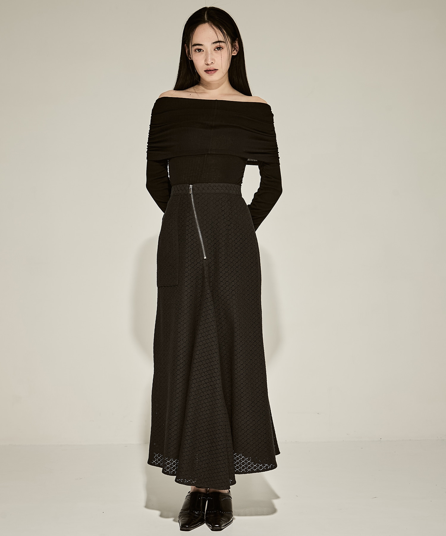 Sylvie front drape lace skirt BK AKIRANAKA