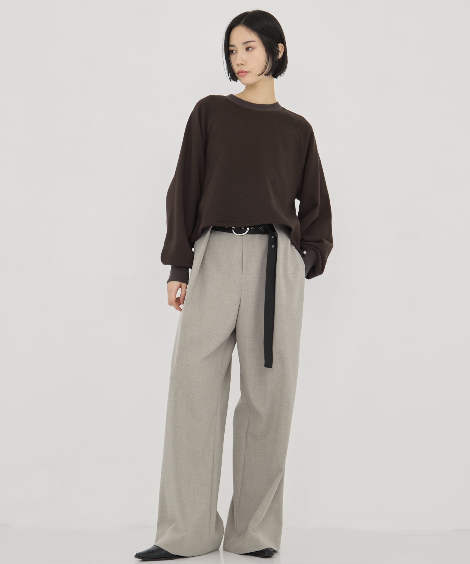 DRAWSTRING GATHER SLEEVE SWEAT SHIRT STUDIOUS