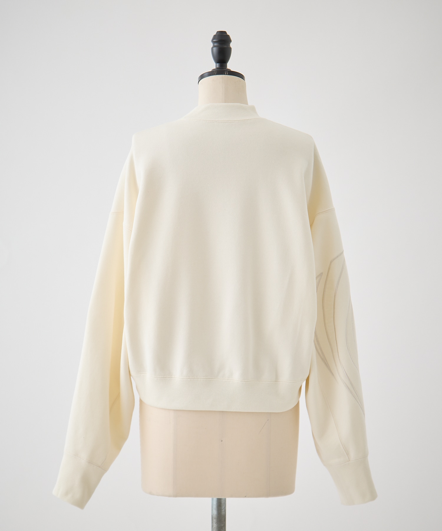 Floral Embroidery Short Sweat Top Mame Kurogouchi