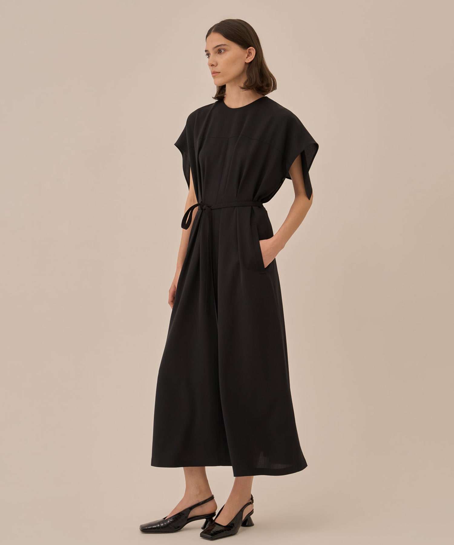 Selina back cape dress AKIRANAKA