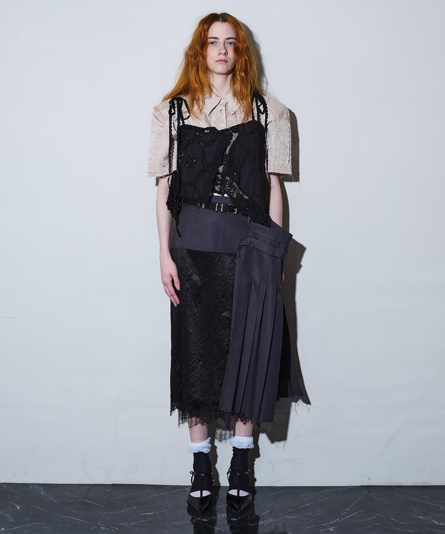 Doily motif dress HEELAL