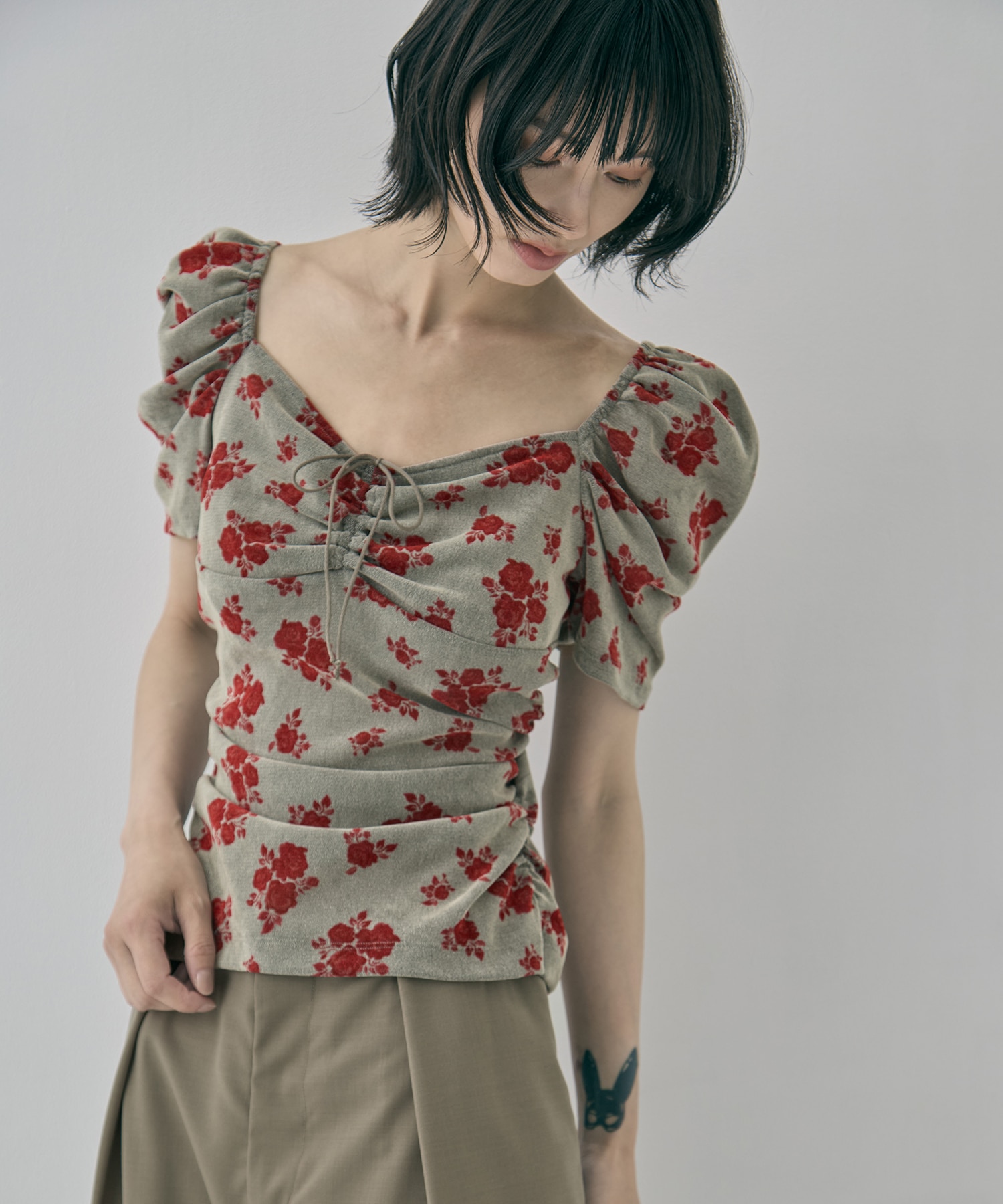 別注 VELOUR ROSE TEE FETICO