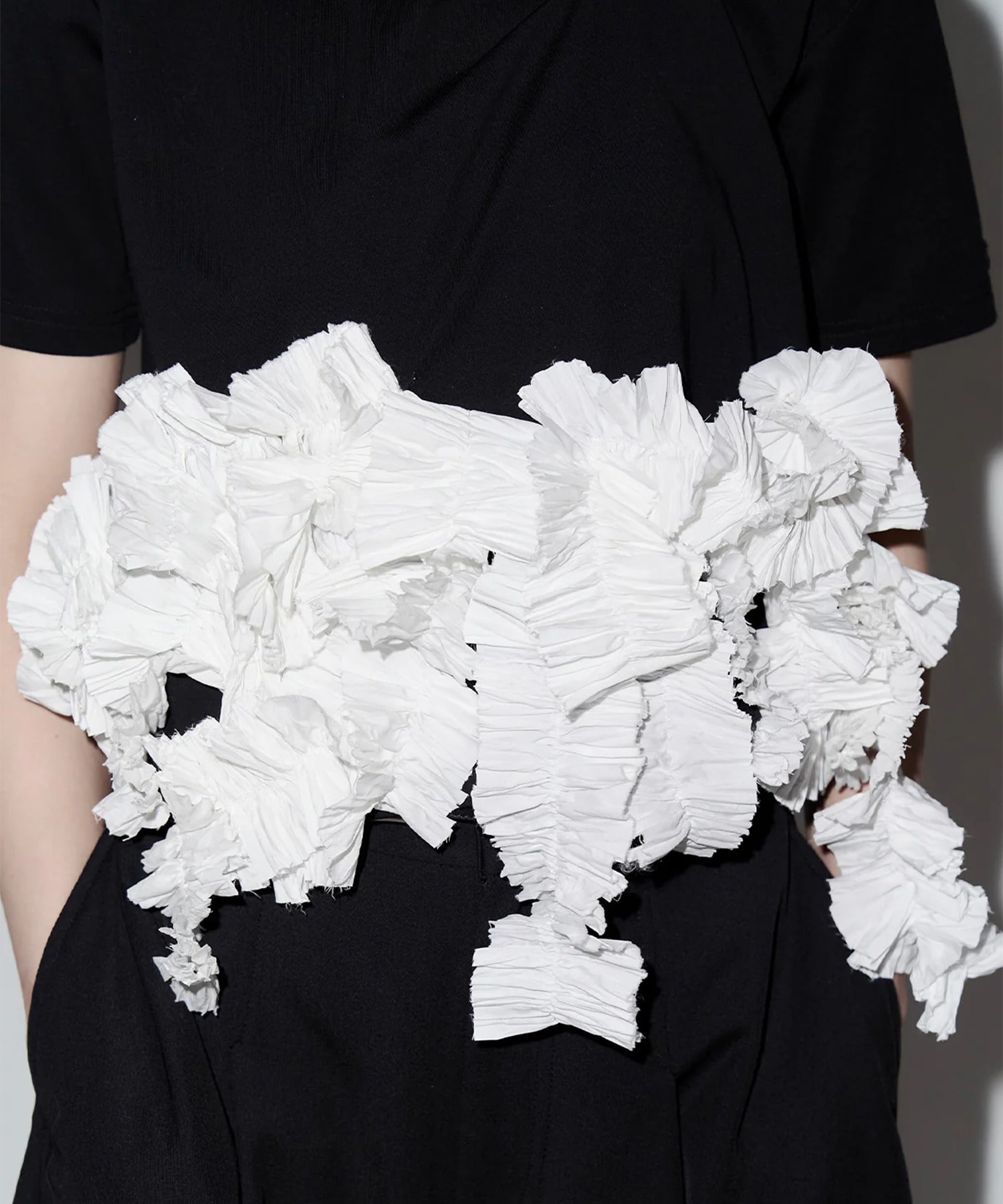 BLANCA FRILL Tshirt HEELAL