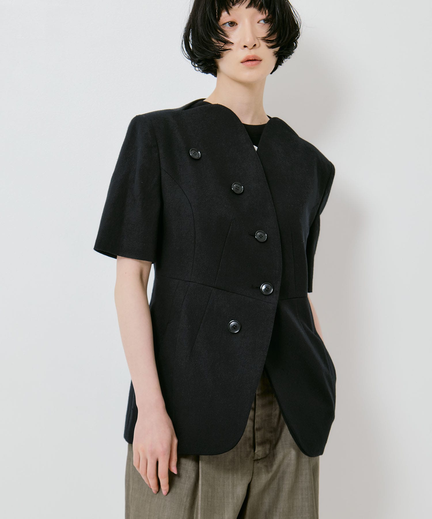 Sesilia half sleeve jacket AKIRANAKA