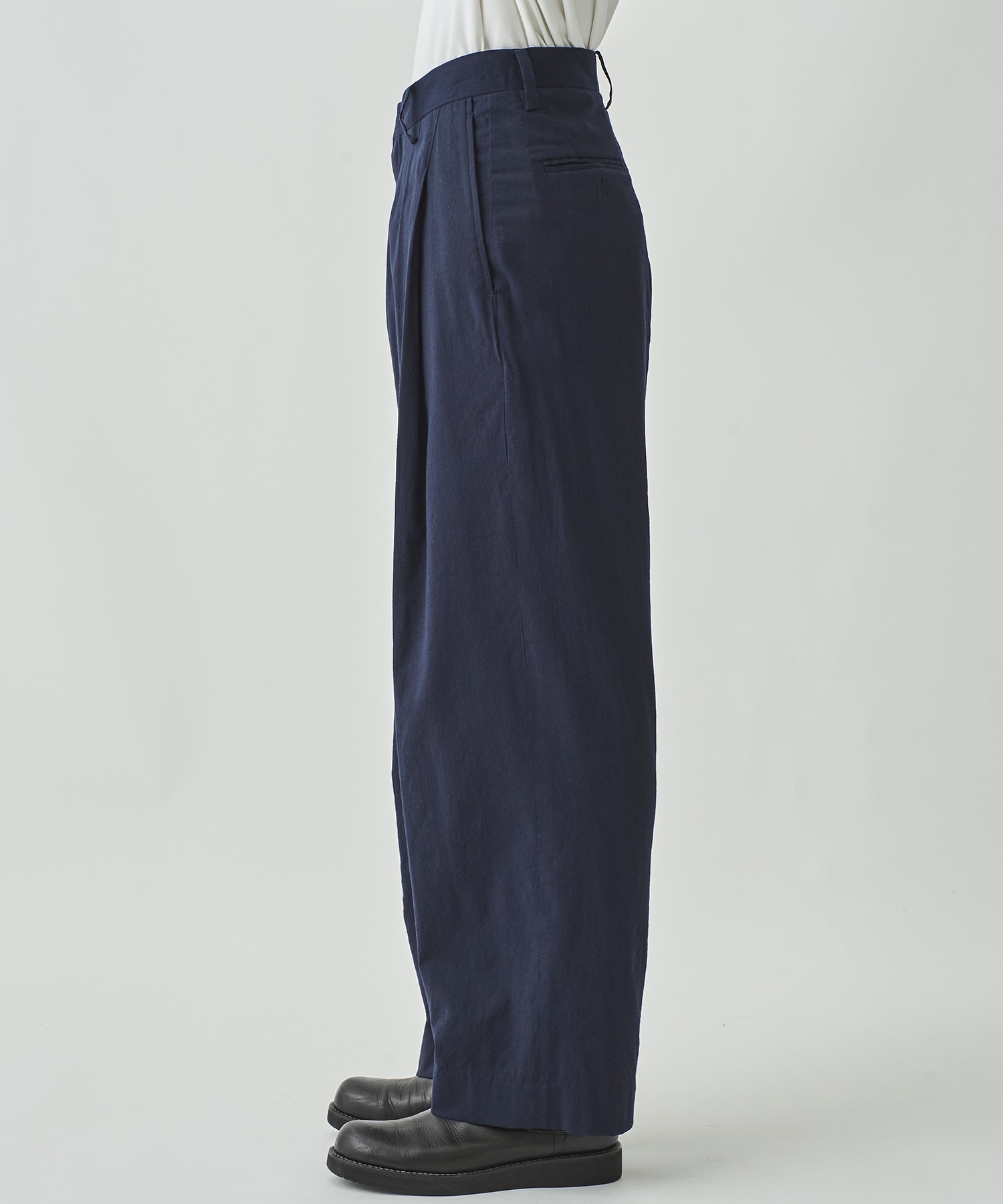1 TUCK PANTS URU TOKYO