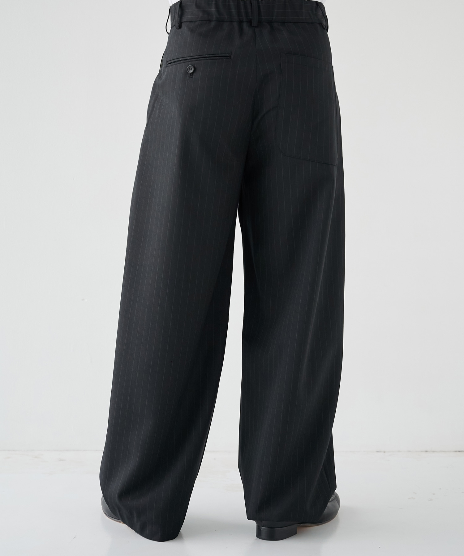2Tuck Curve Slacks STUDIOUS