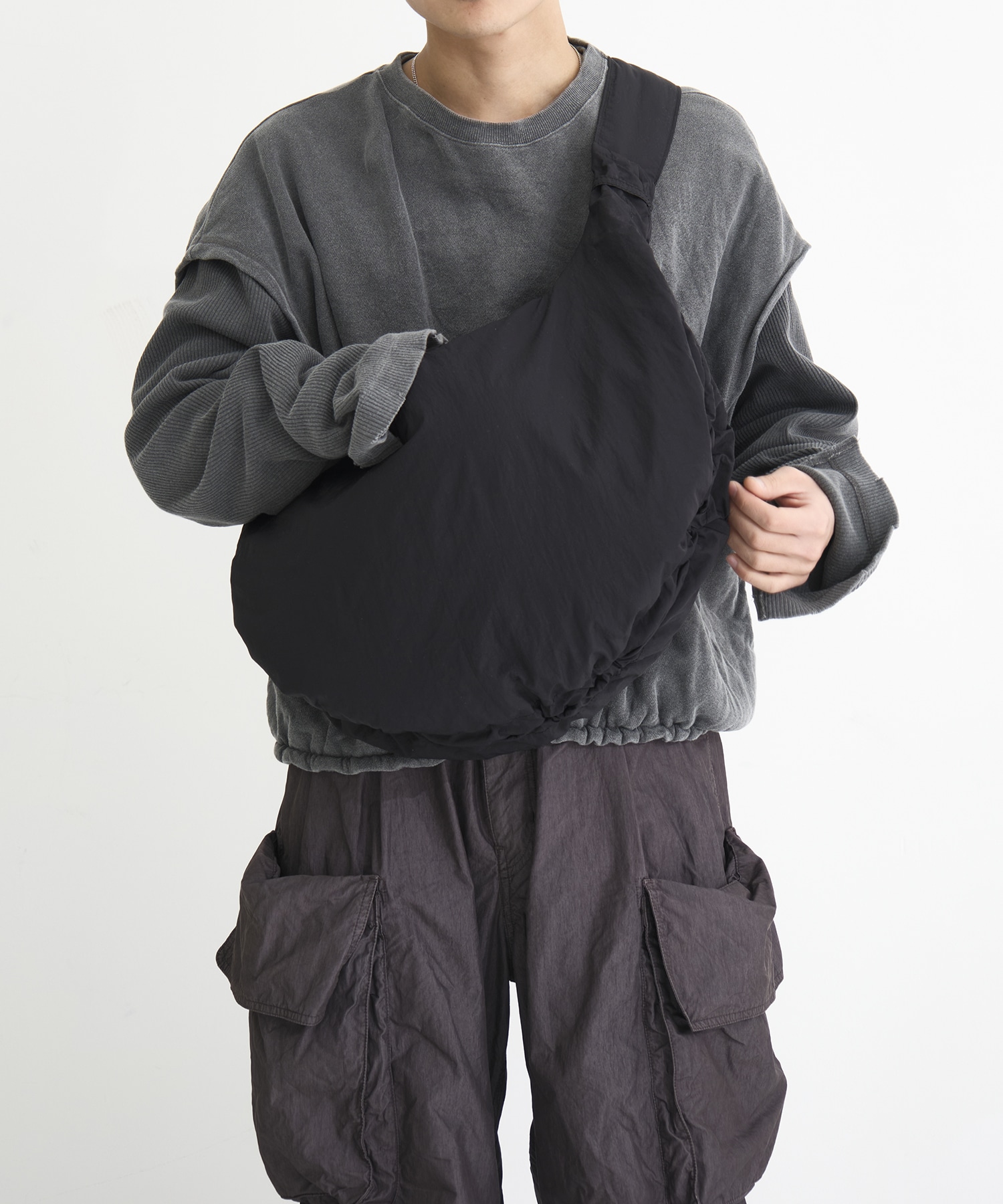 AIR NYLON SHOULDER BAG STUDIOUS
