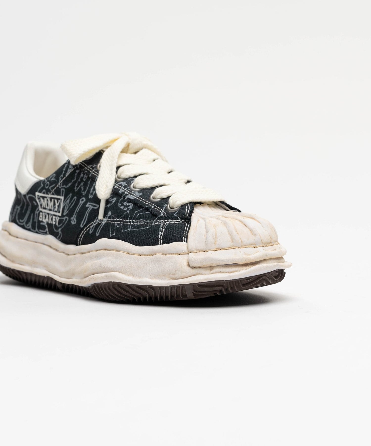 BLAKEY / original sole graffiti printed canvas Low -Top Maison MIHARA YASUHIRO