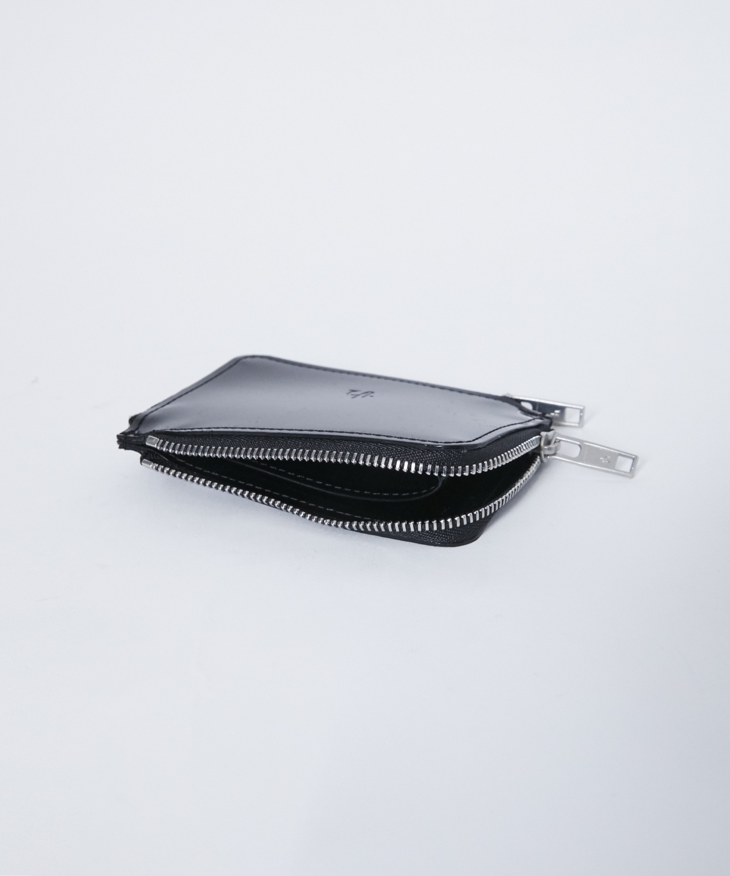 W ZIP Card Case th products