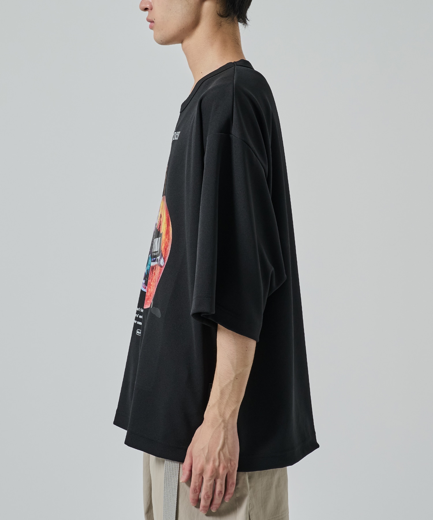 APPLE×TALTE TEE SHAREEF