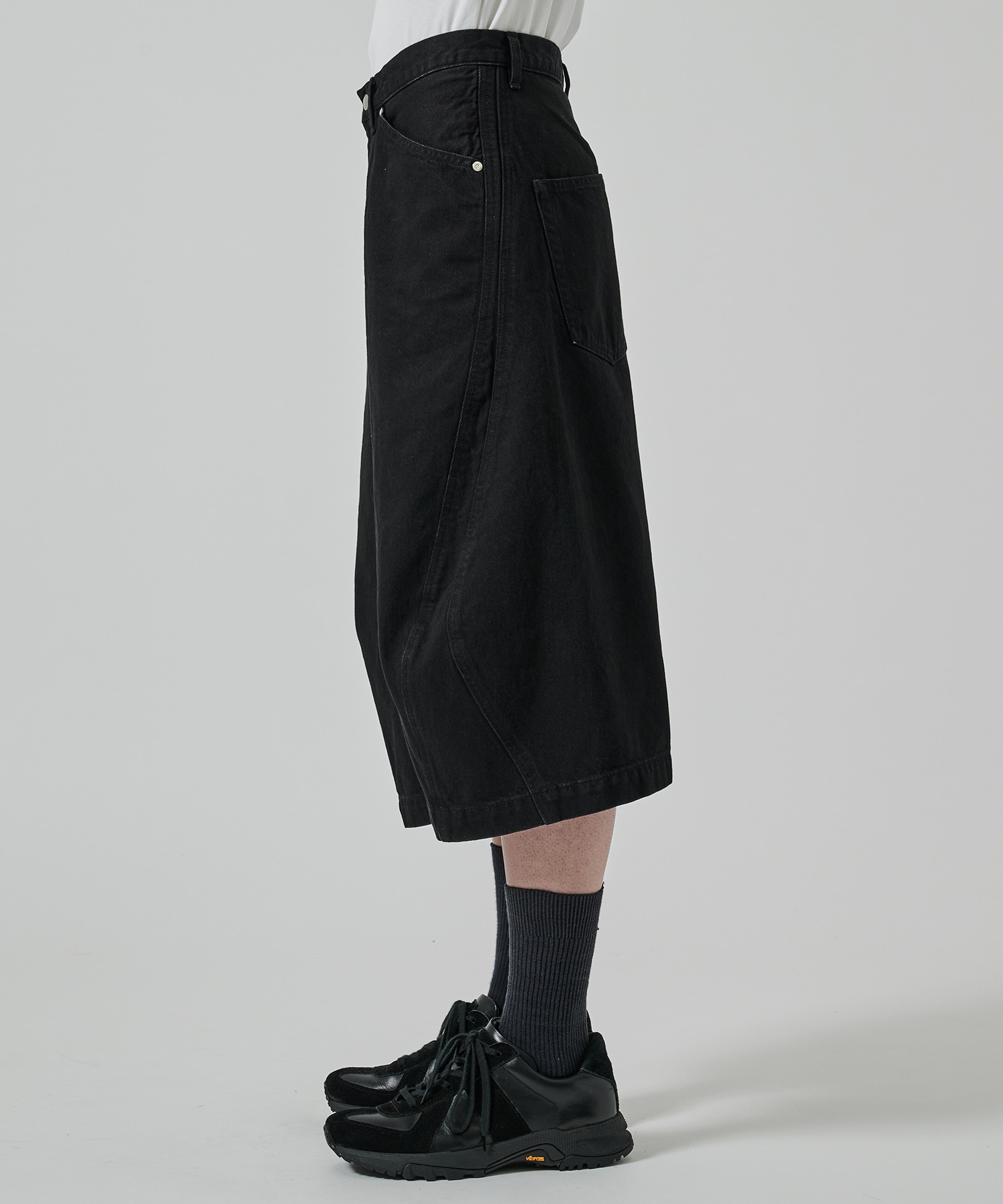 〈別注〉3D TWISTED SHORTS NVRFRGT