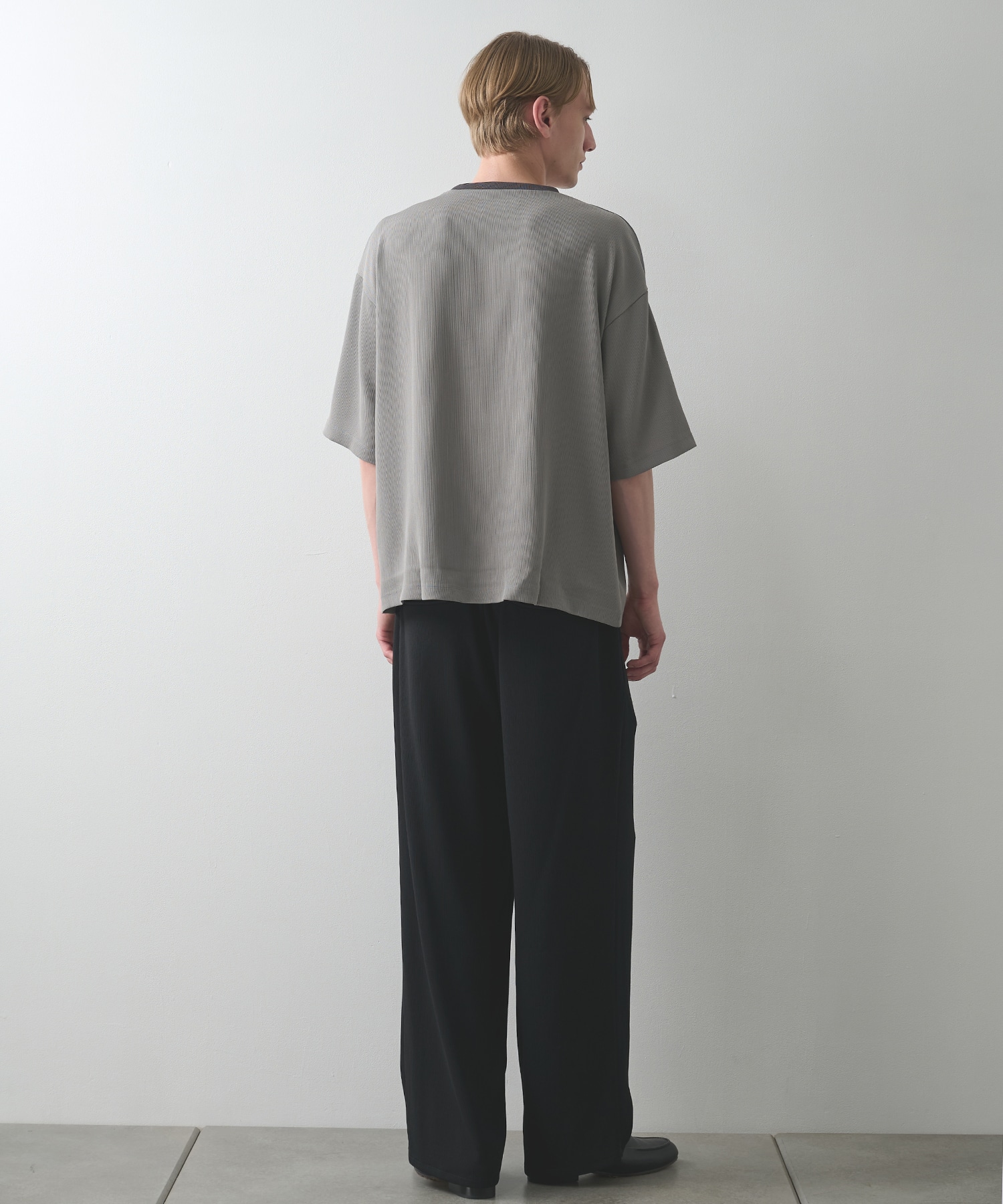 DRY DOBBY LEATHER POCKET TEE STUDIOUS