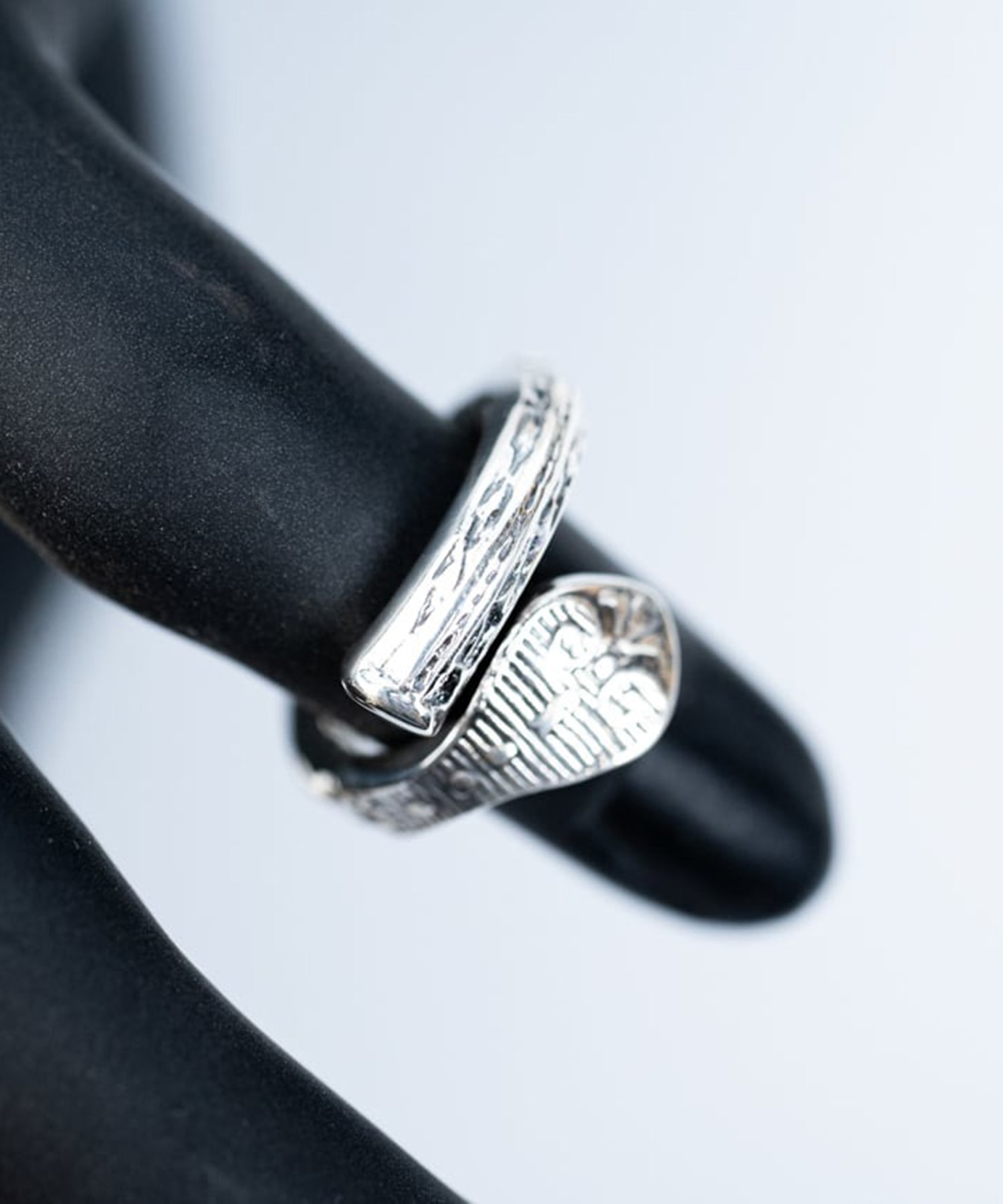 R-083 Cutlery ring WAKAN SILVER SMITH