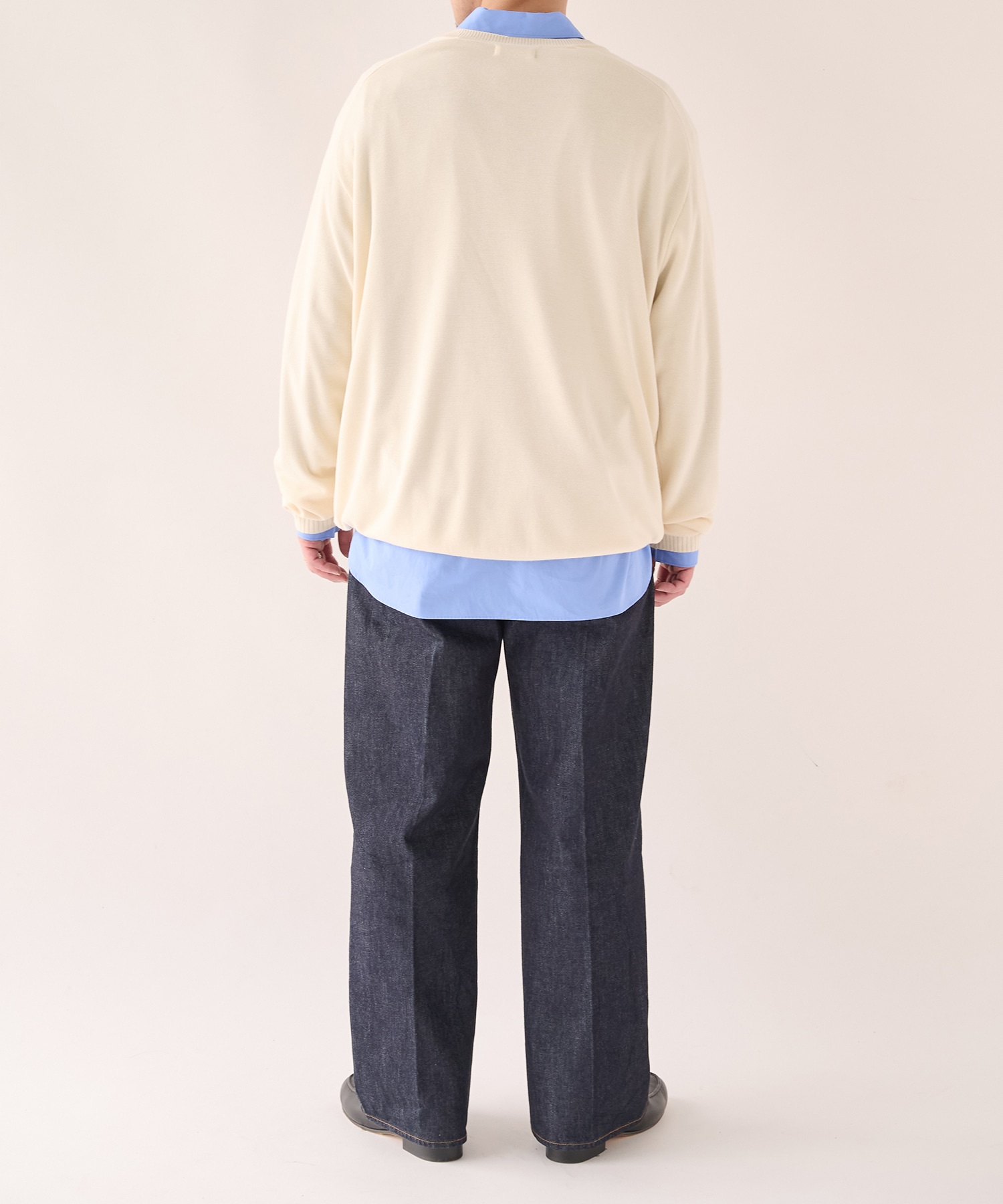 Smooth Silky V neck Knit STUDIOUS