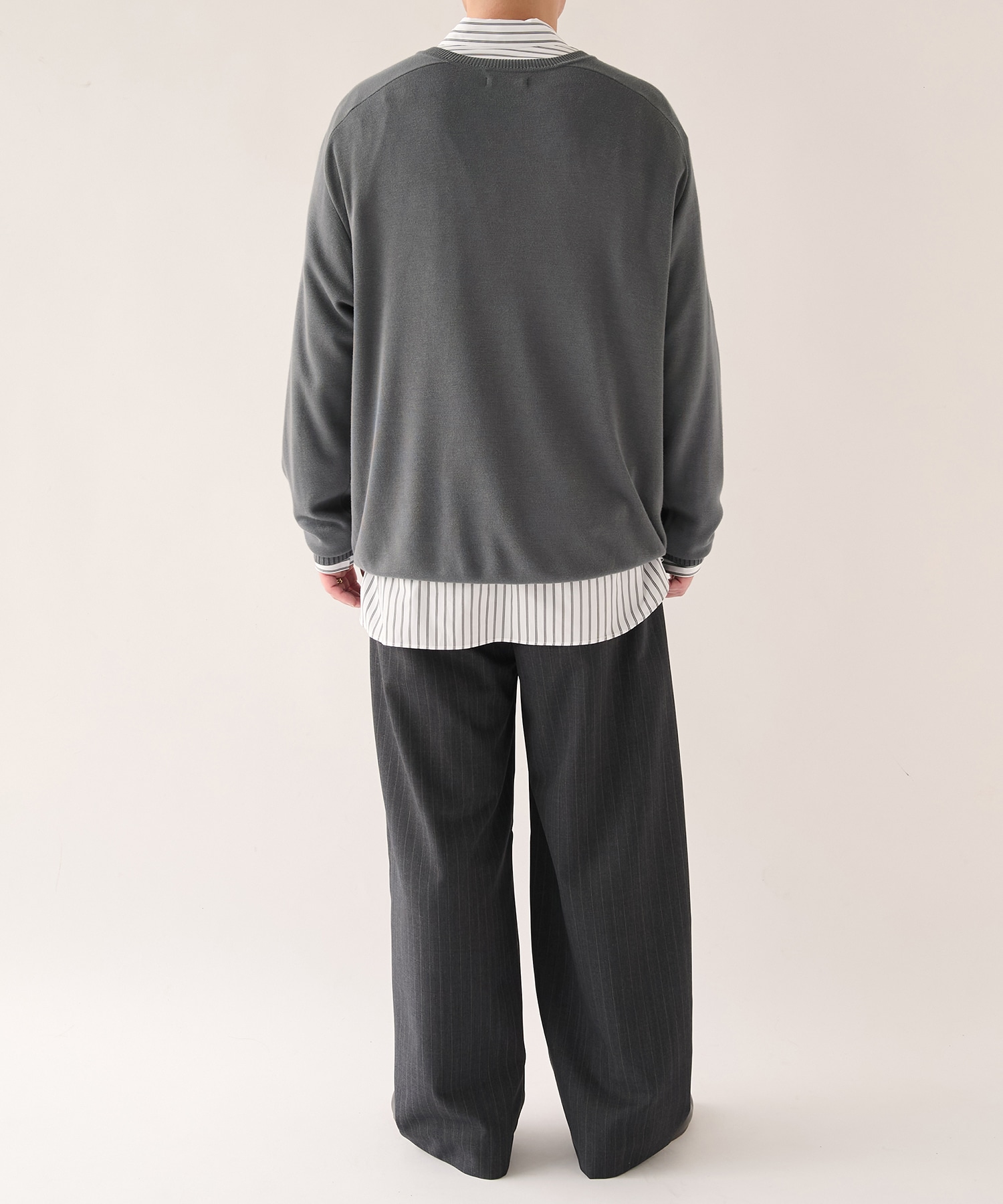 Smooth Silky V neck Knit STUDIOUS