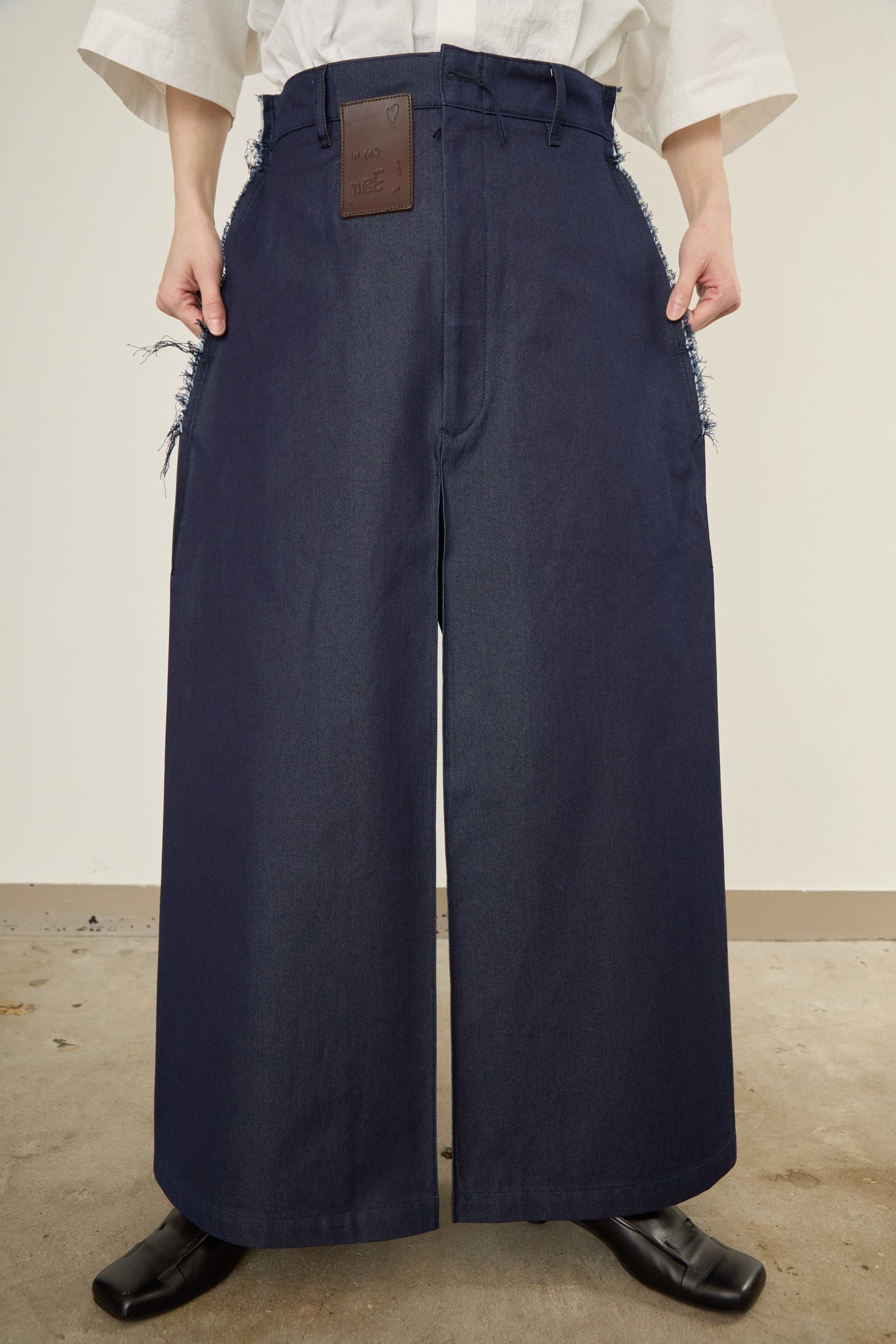 TUBE  PANTS I'm here