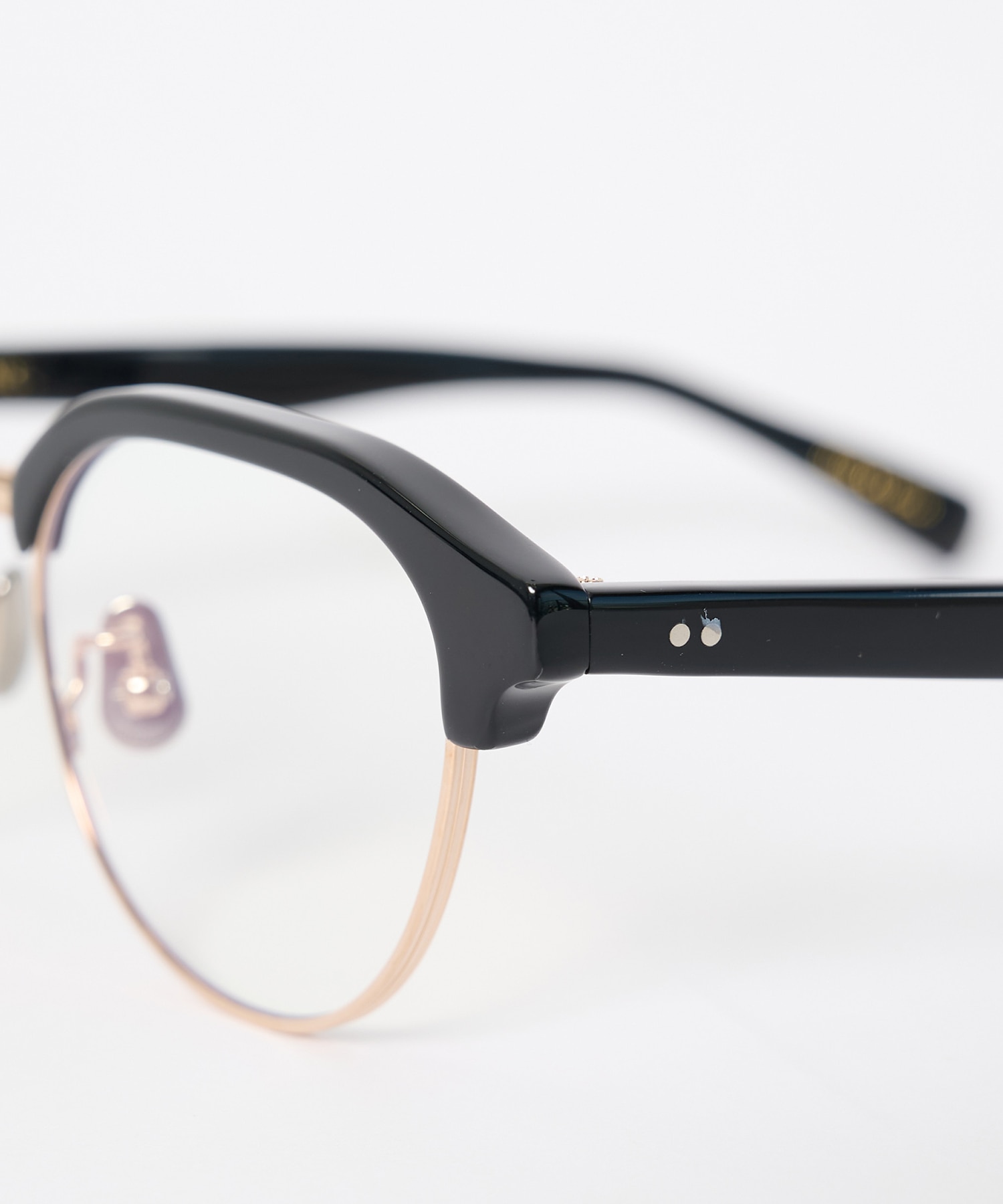 B0046 BLANC