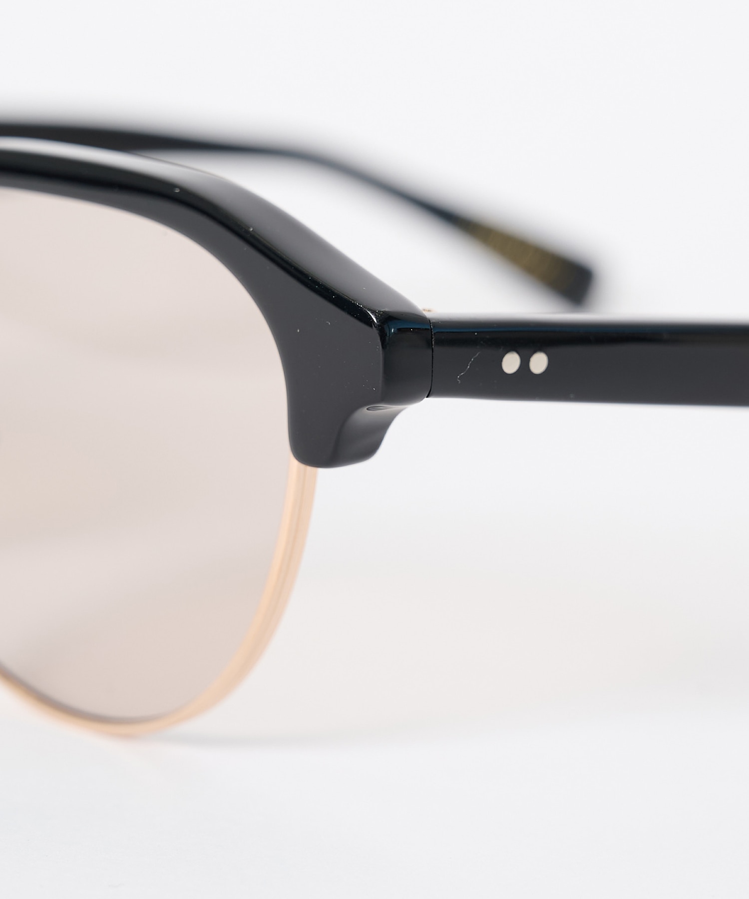 B0046 BLANC