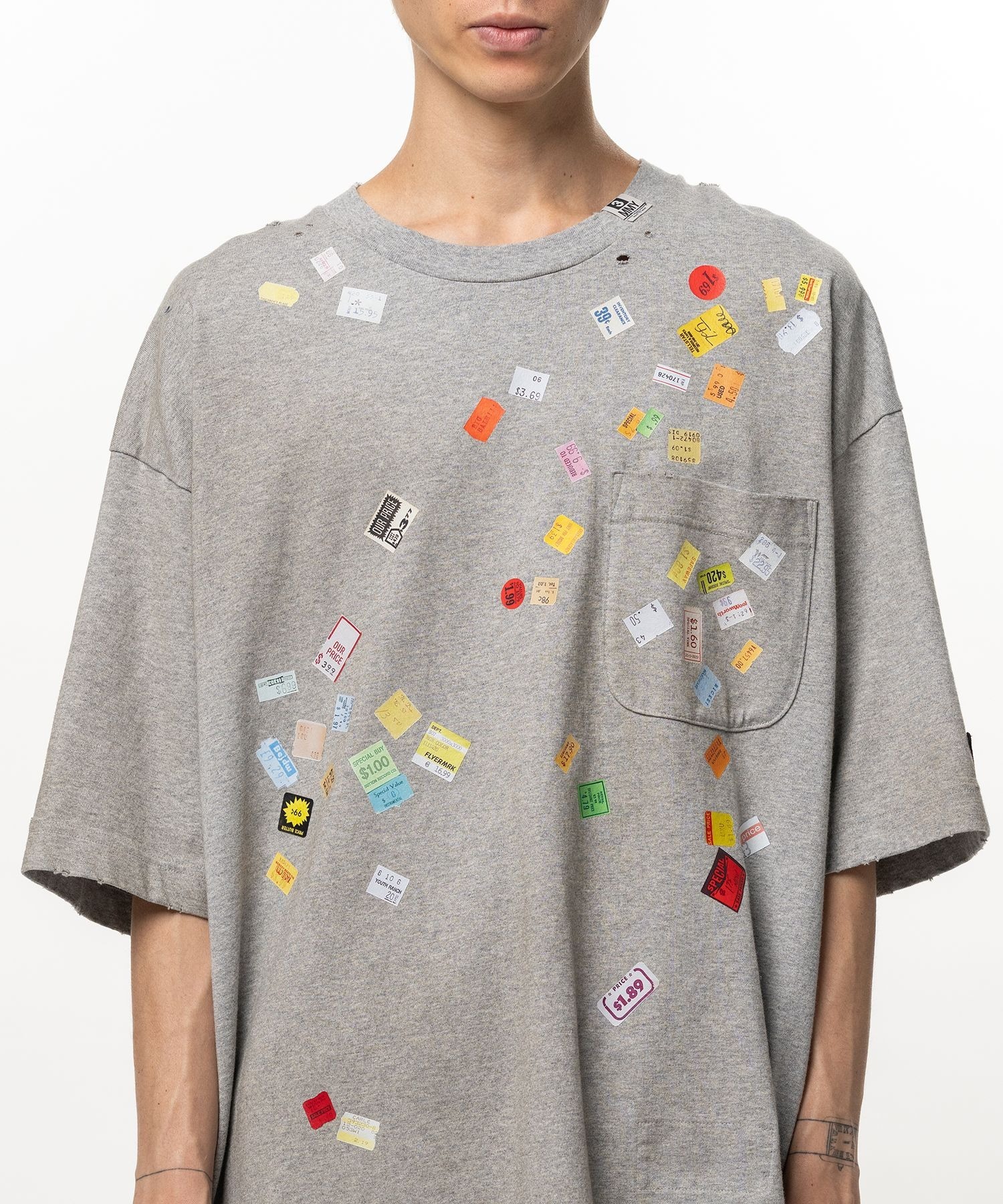 PRICE STICKER TEE Maison MIHARA YASUHIRO