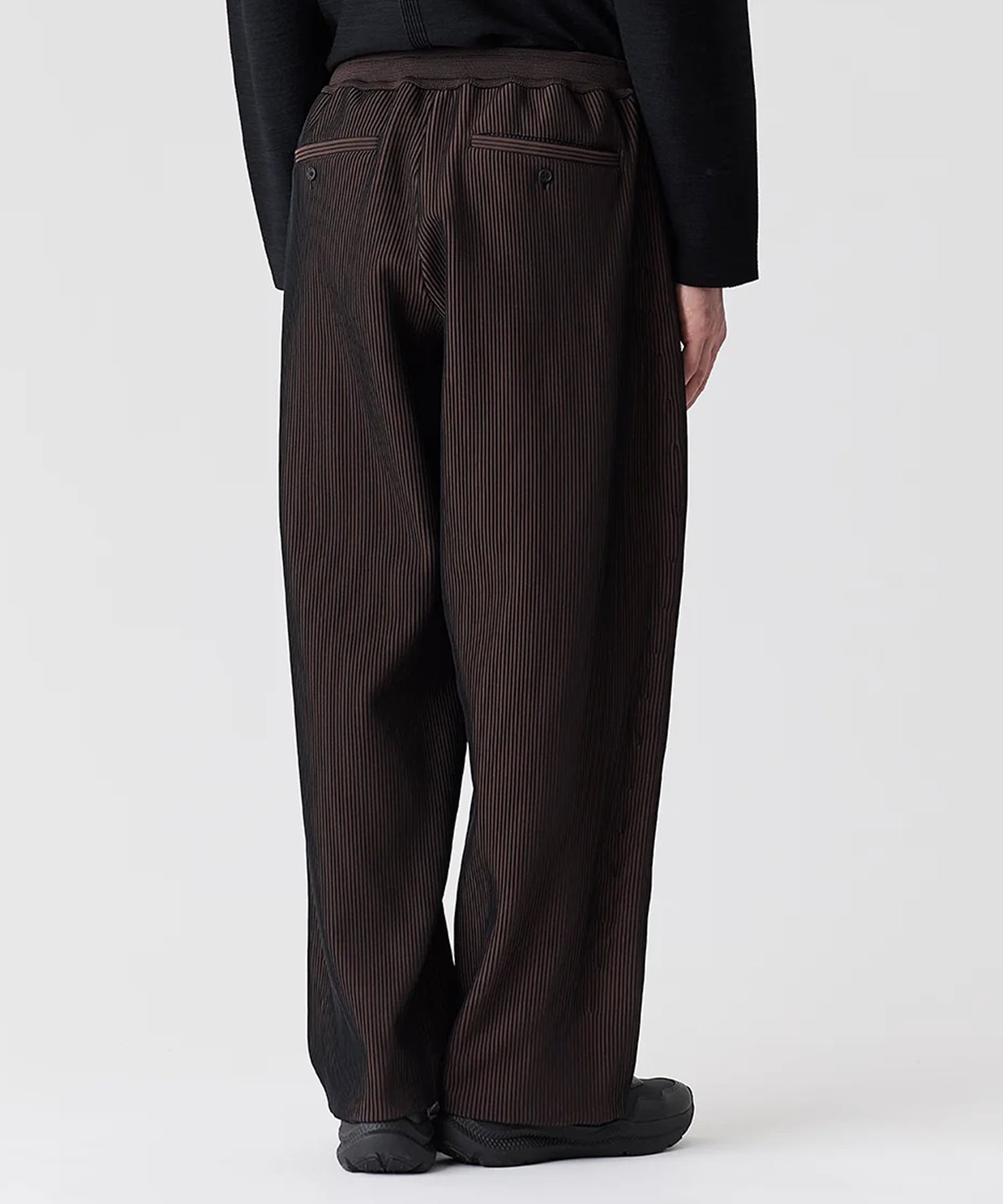 SOFT HYPHA TAPERED CURVED PANTS CFCL