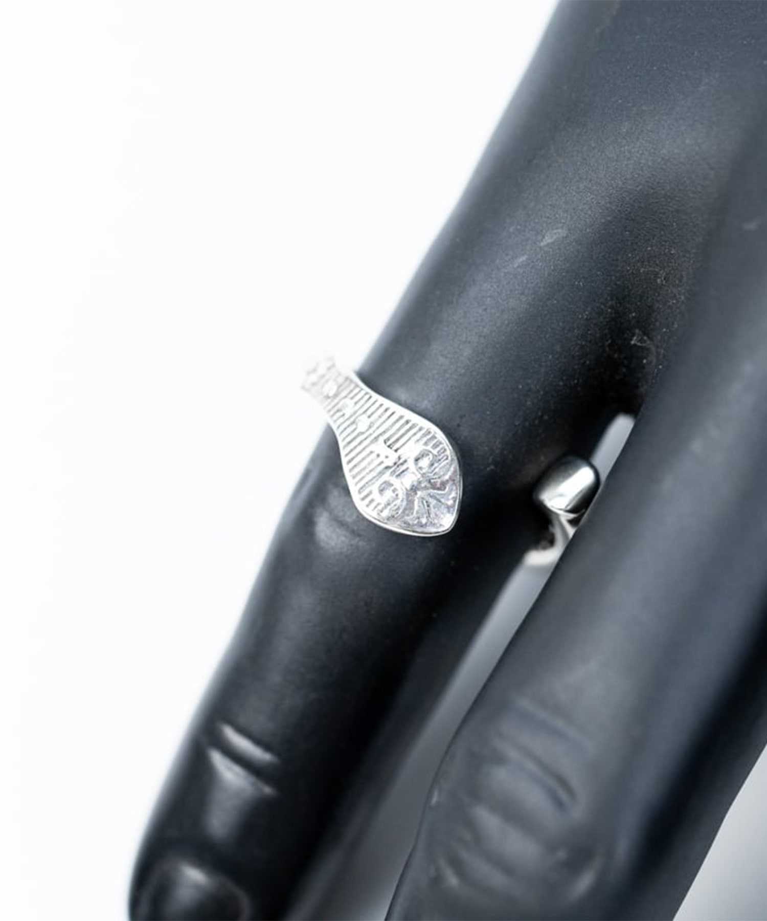R-083 Cutlery ring WAKAN SILVER SMITH