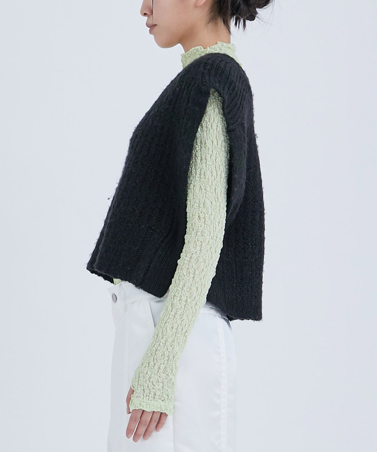 Chanky Yarn Knit Vest STUDIOUS