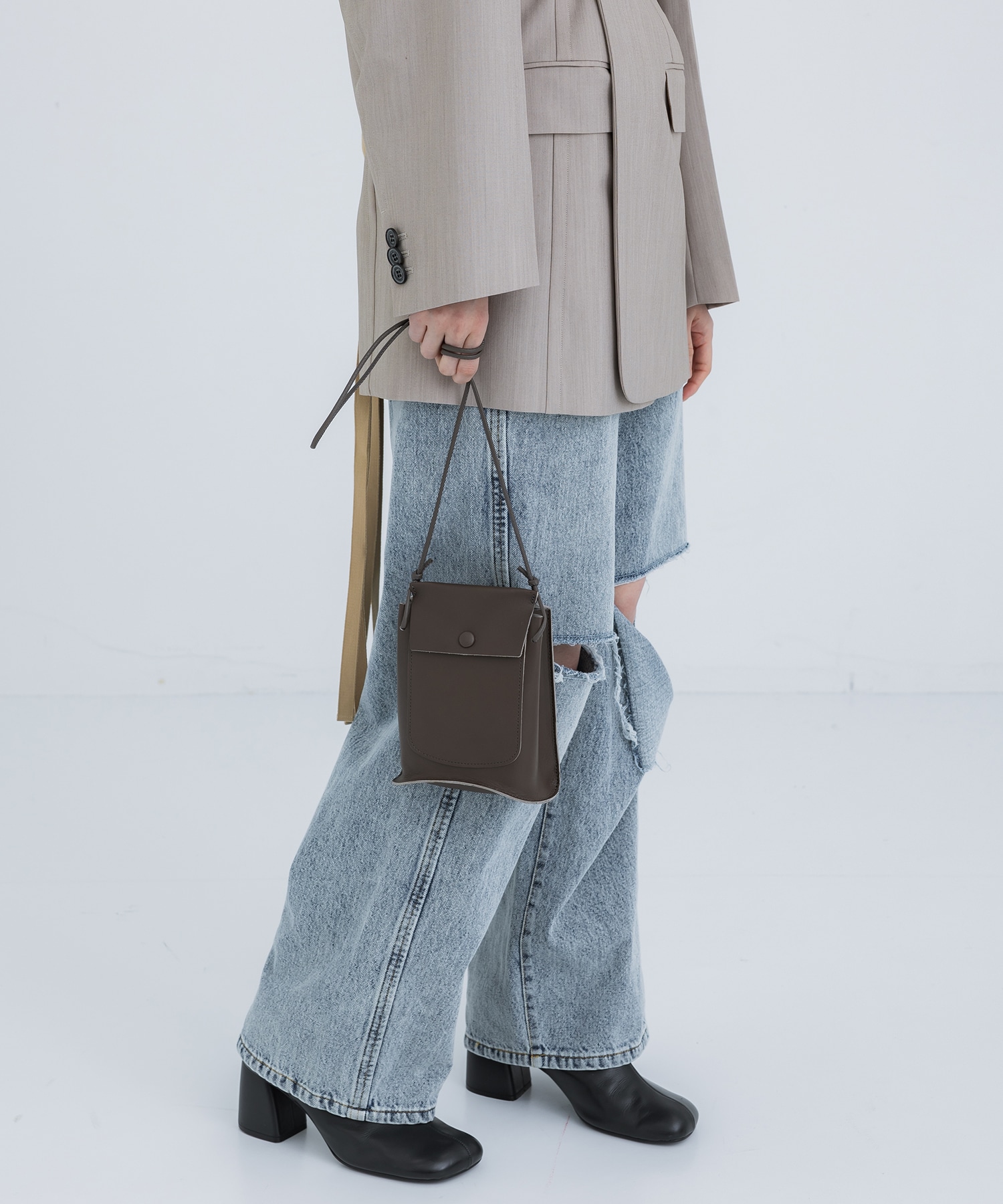 BENT POUCH MARROW