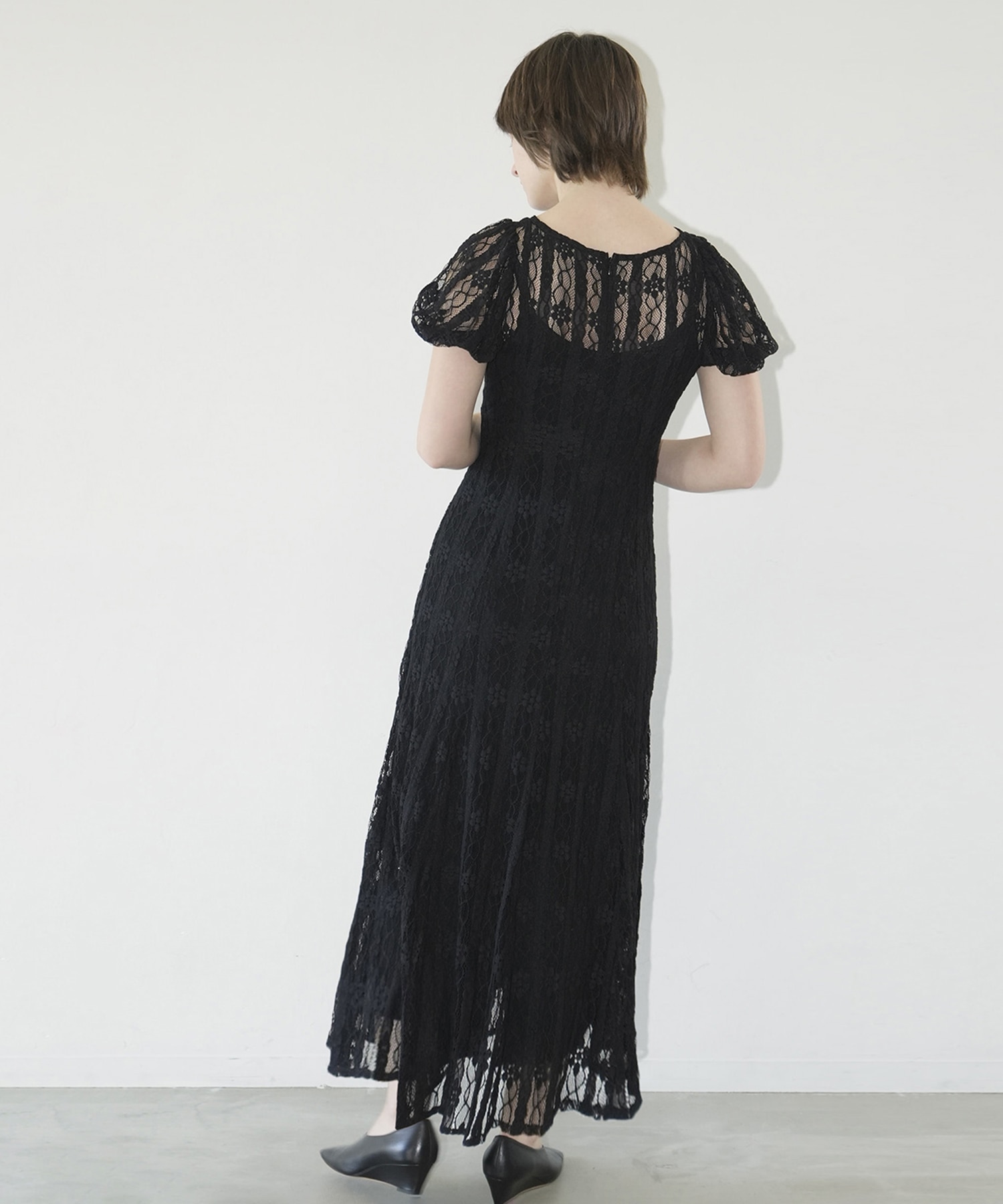 LACE MINI PUFF SLEEVE ONEPIECE CLANE