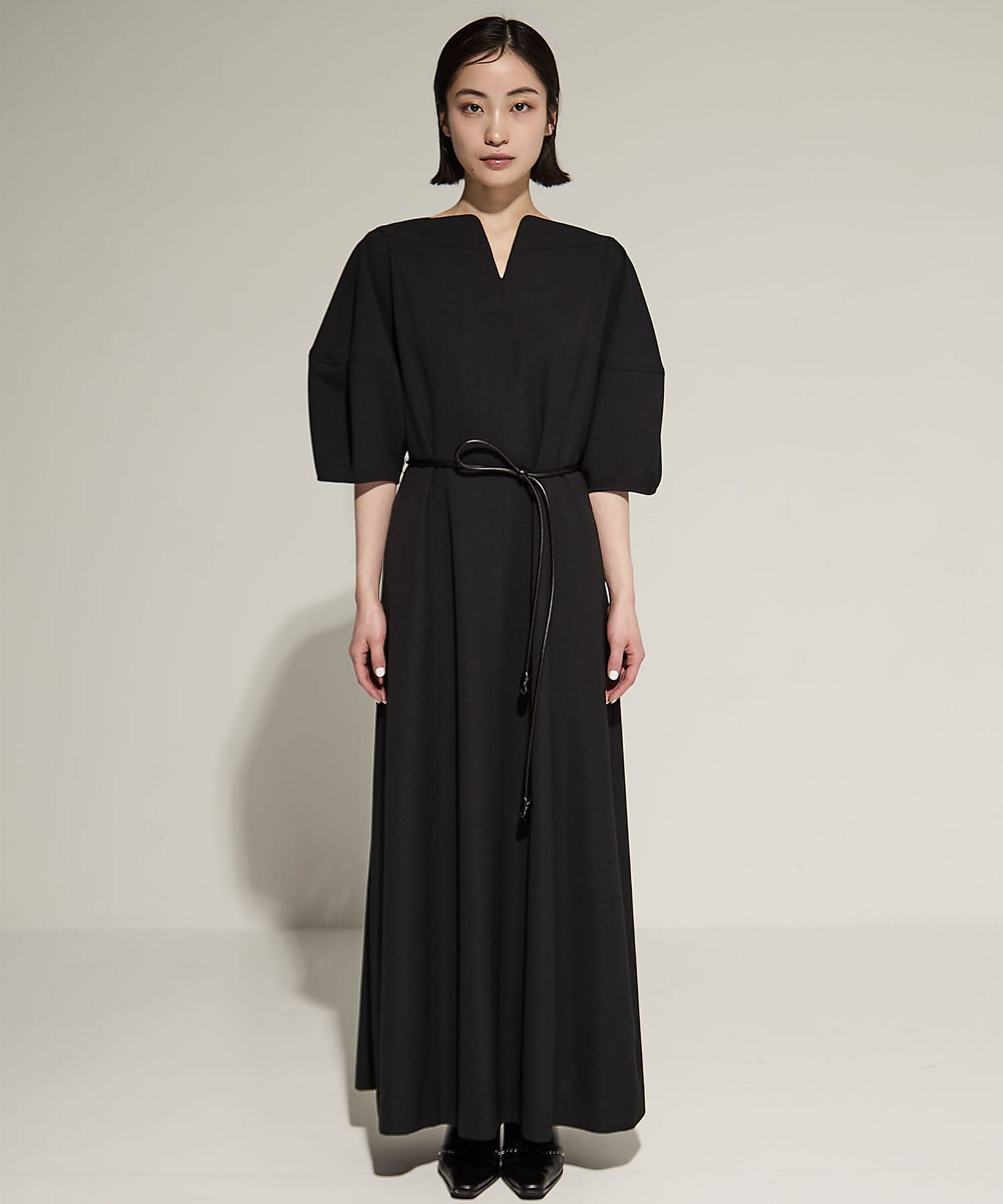 Sesilia lantan sleeve dress BK AKIRANAKA