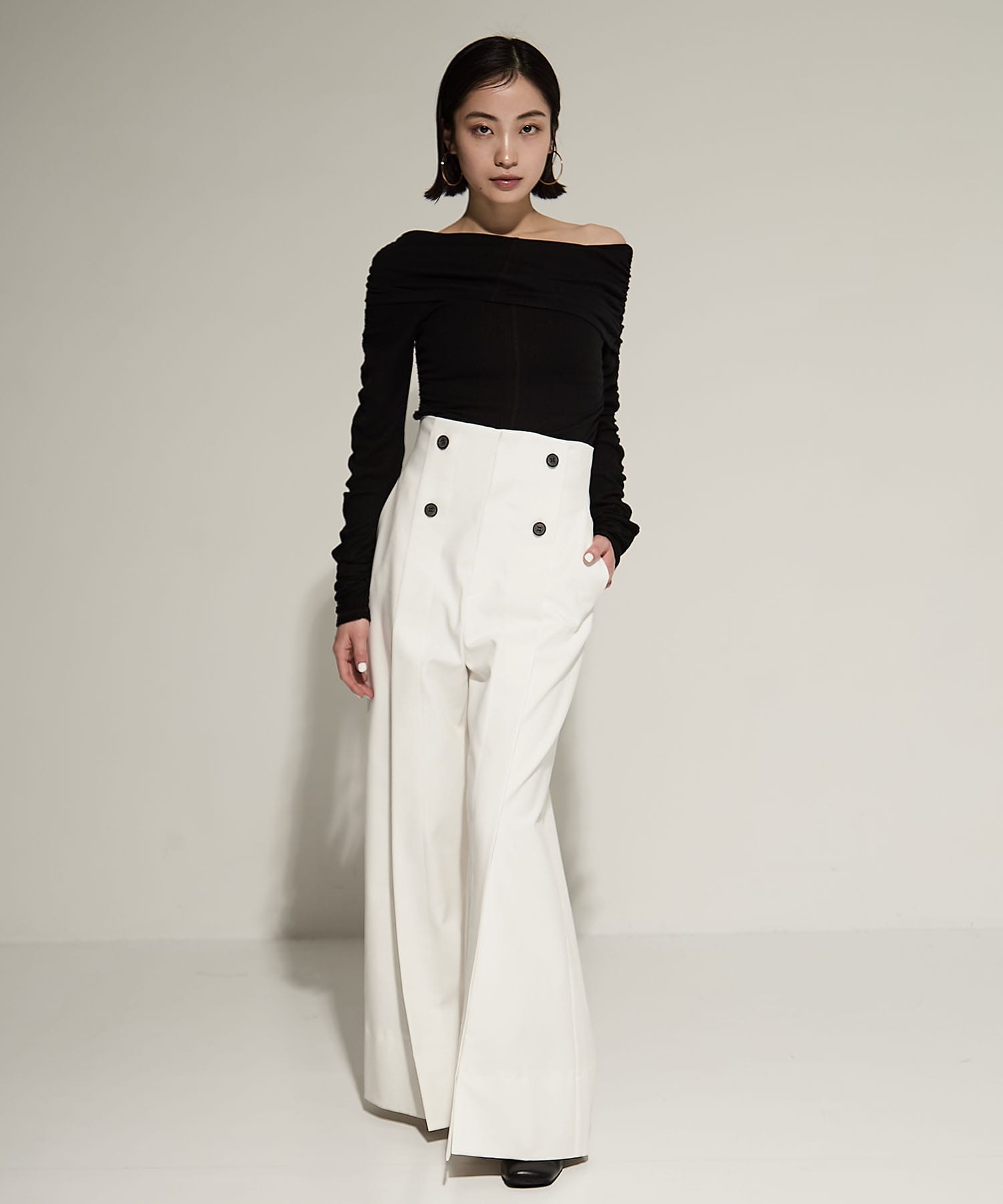 Washable Silk Cotton Offshoulder STUDIOUS