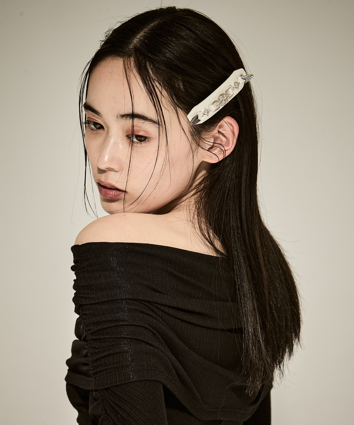 別注Metal leather barette mini TOGA