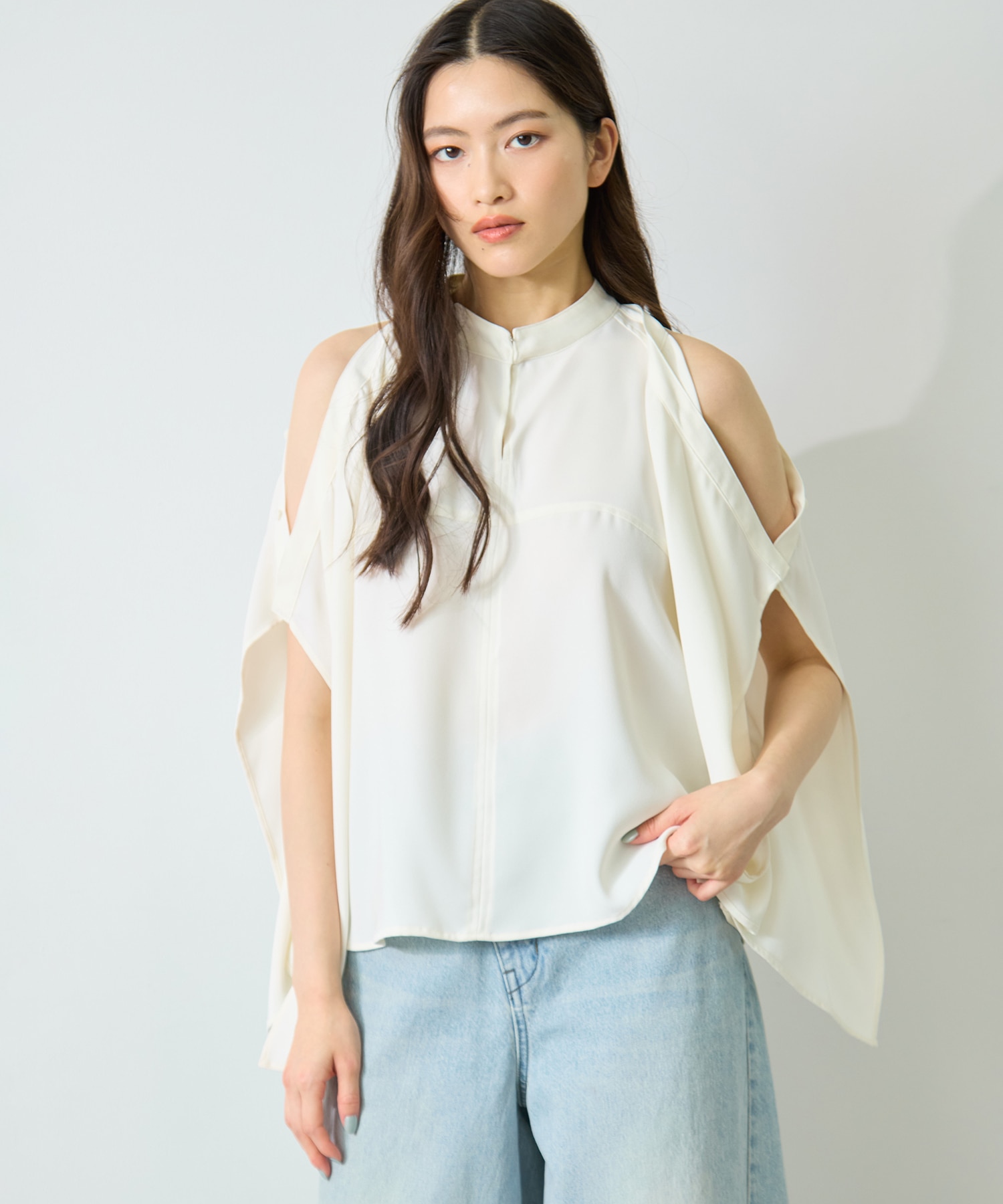BACK SATIN DRAPE BLOUSE STUDIOUS