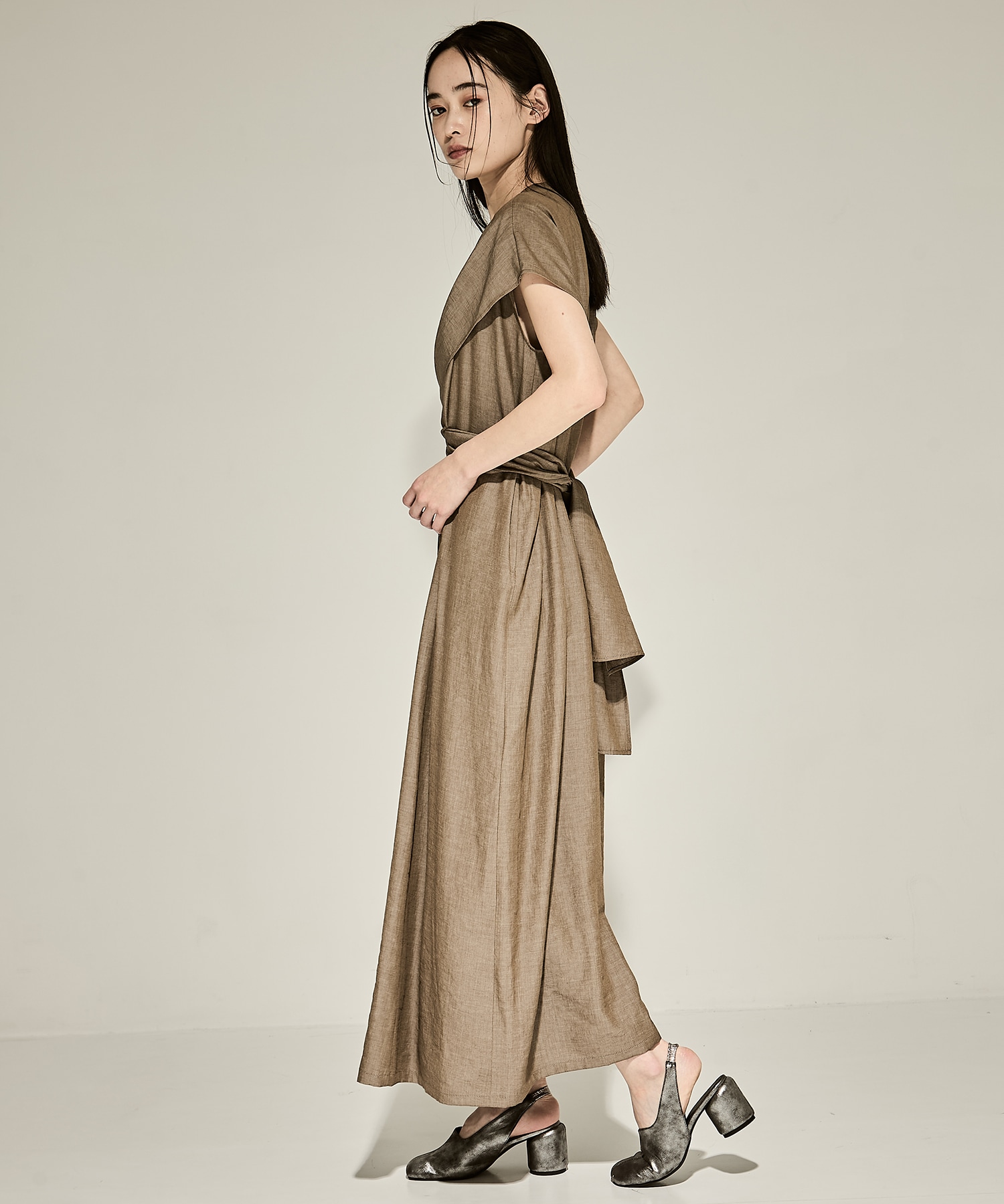 Valeria knot panel dress KH AKIRANAKA