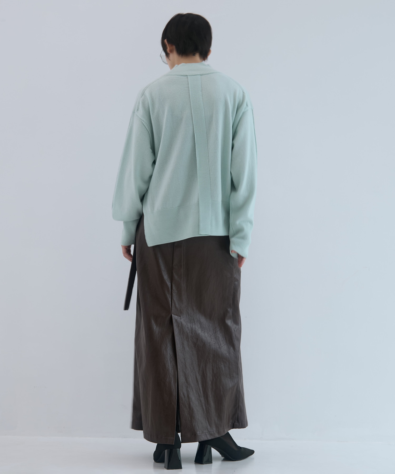Merino Wool Turtle Neck Knit STUDIOUS