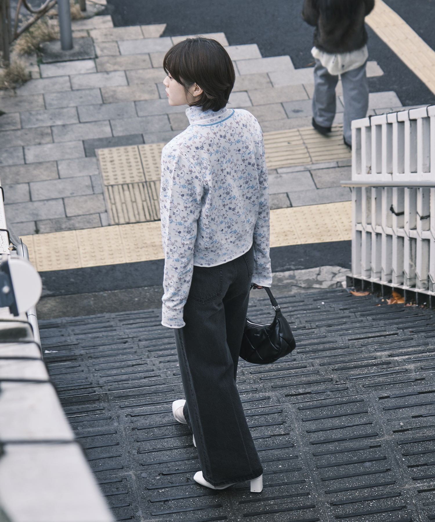 Floral Motif Glitter High Neck Knit Top Mame Kurogouchi