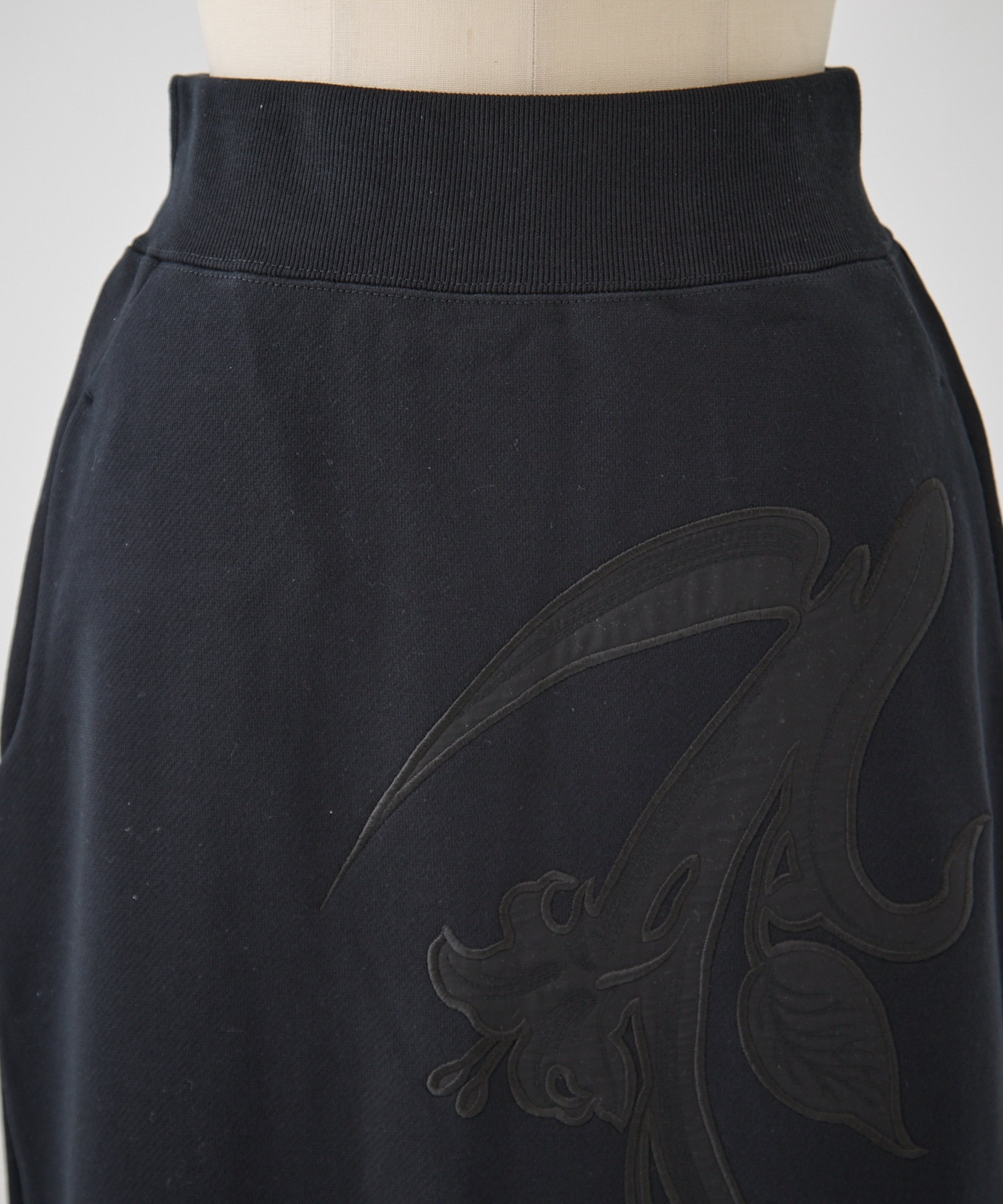 Floral Embroidery Sweat Skirt Mame Kurogouchi