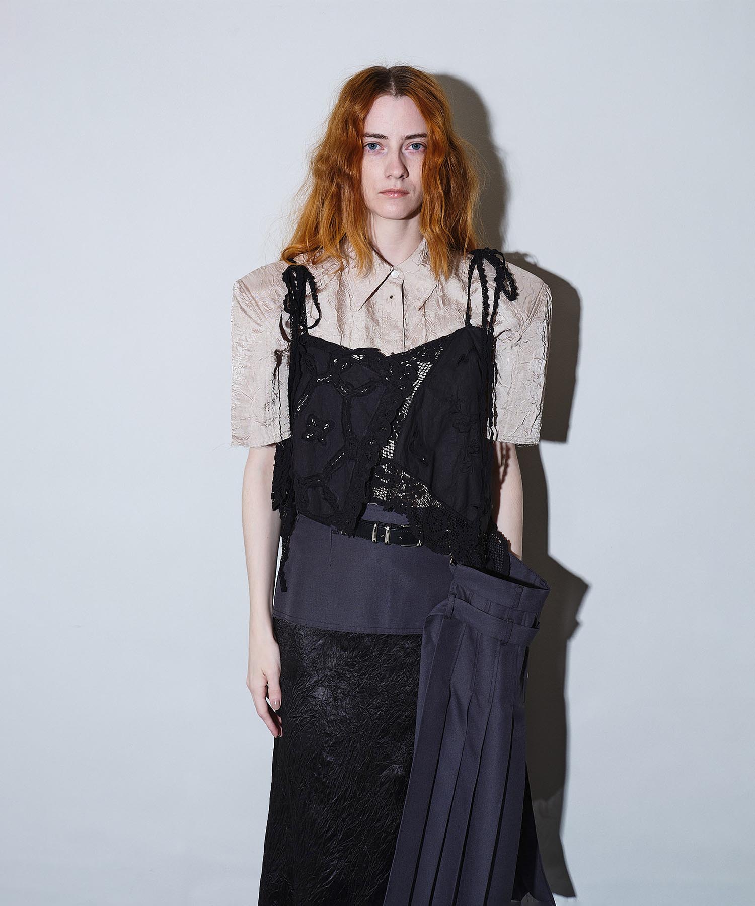 Doily motif dress HEELAL