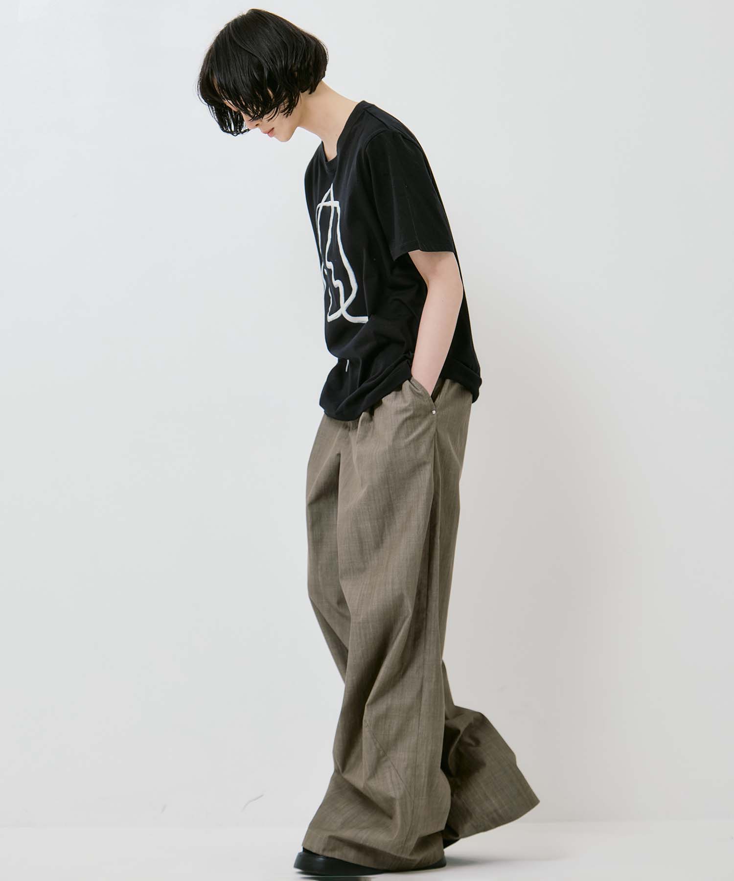 Line portrait T-shirt AKIRANAKA